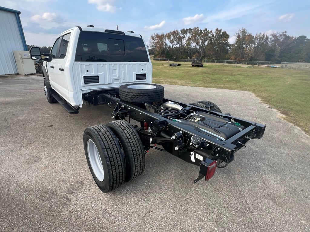 2026 Ford F-450 photo 2