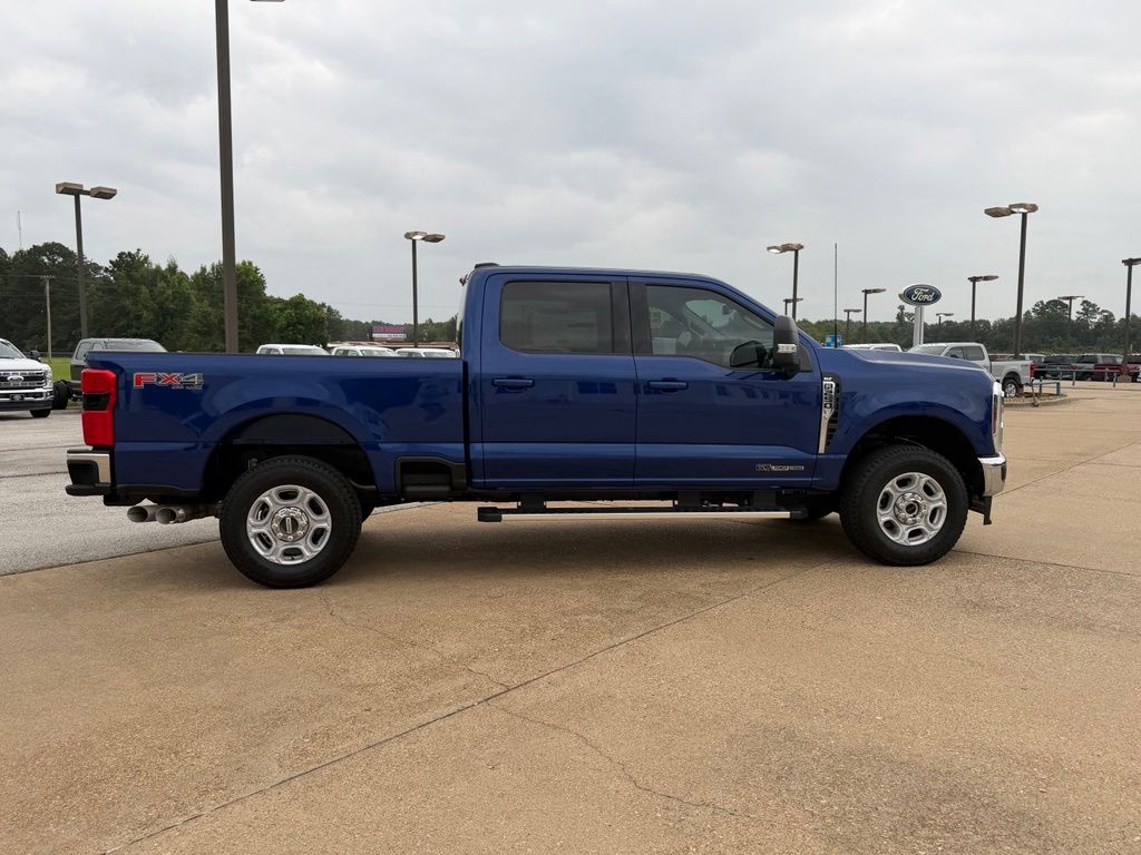 2026 Ford F-250 Super Duty XLT - Photo 7