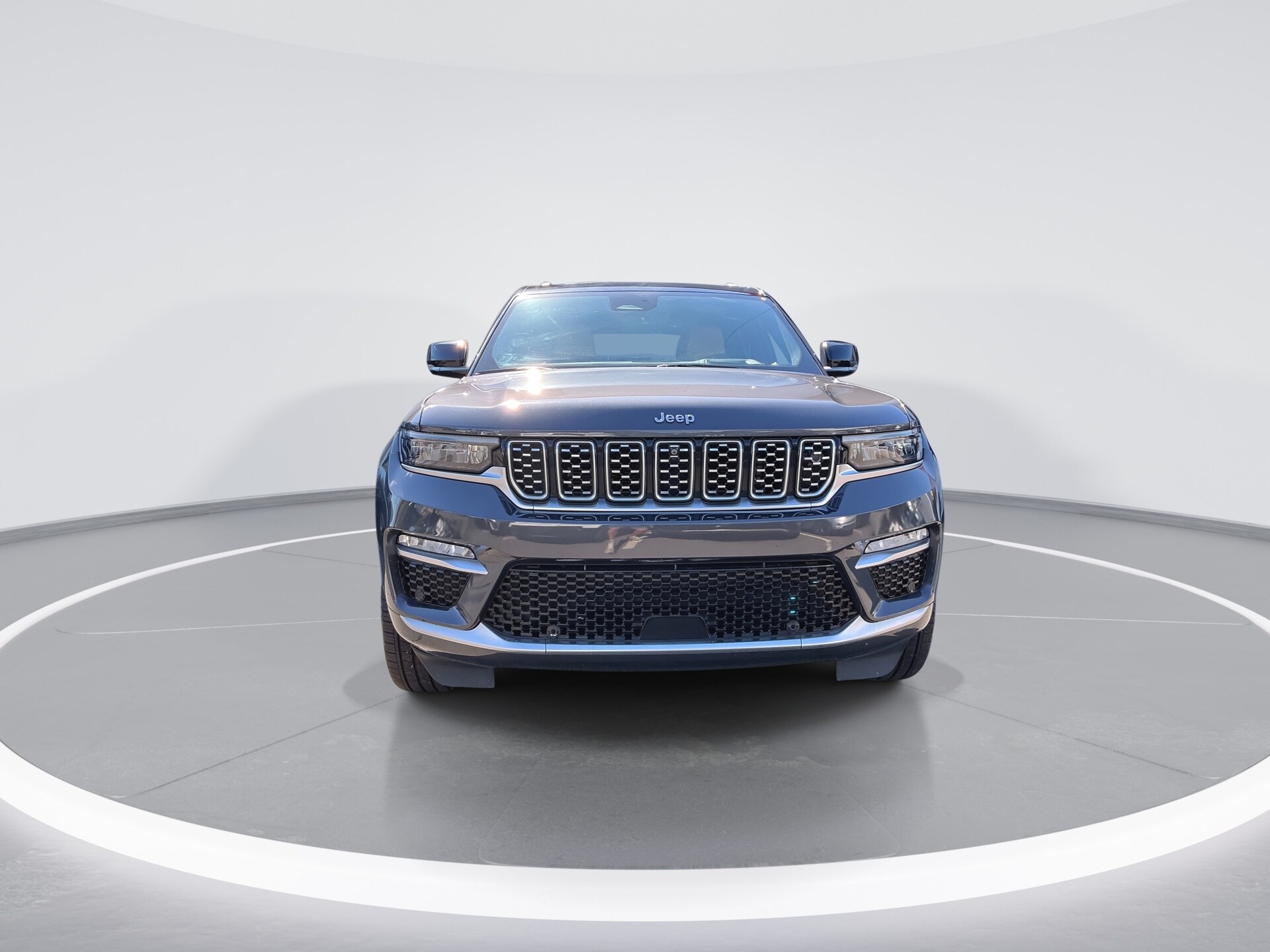 2022 Jeep Grand Cherokee Summit photo 2