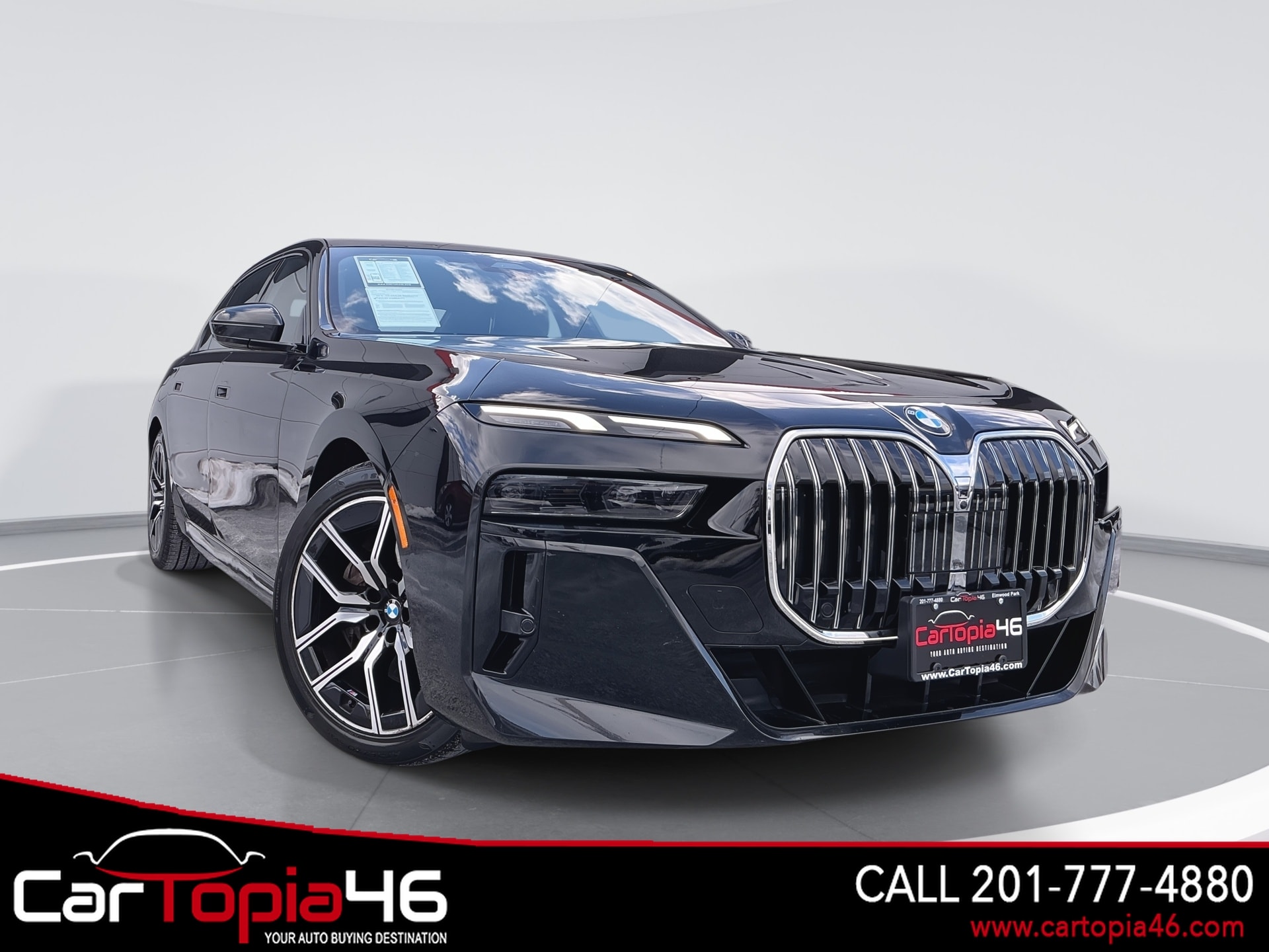 2024 BMW 7 Series 740i's photo