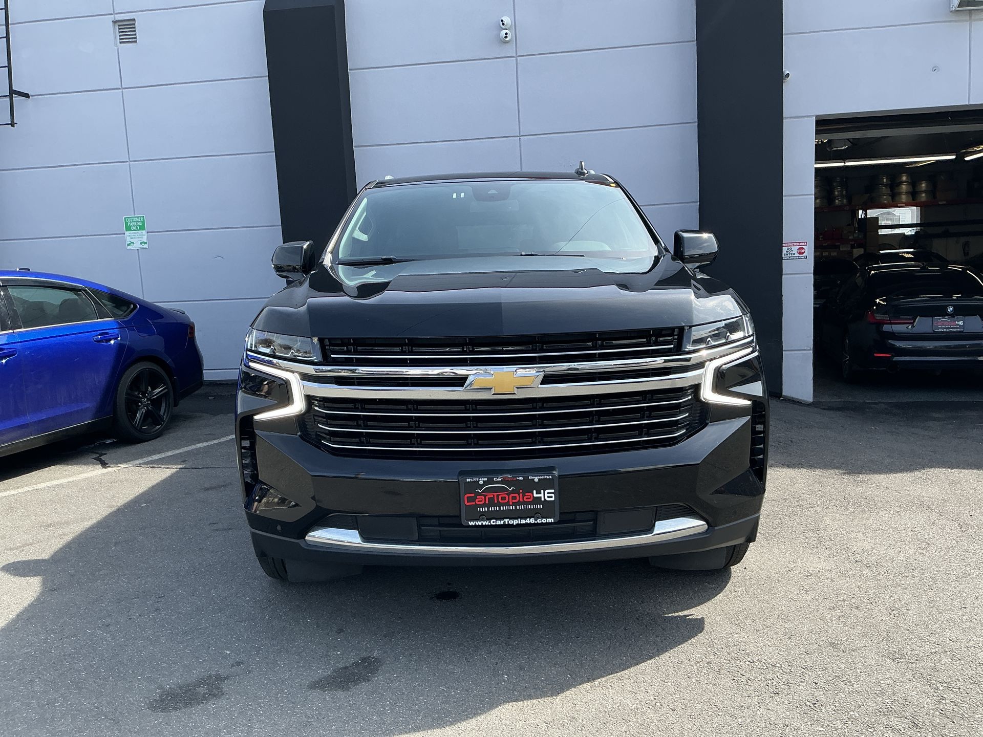 View vehicle photo 3