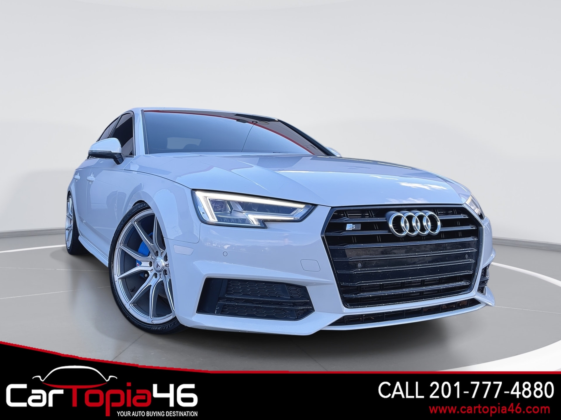 2017 Audi A4 Premium Plus's photo