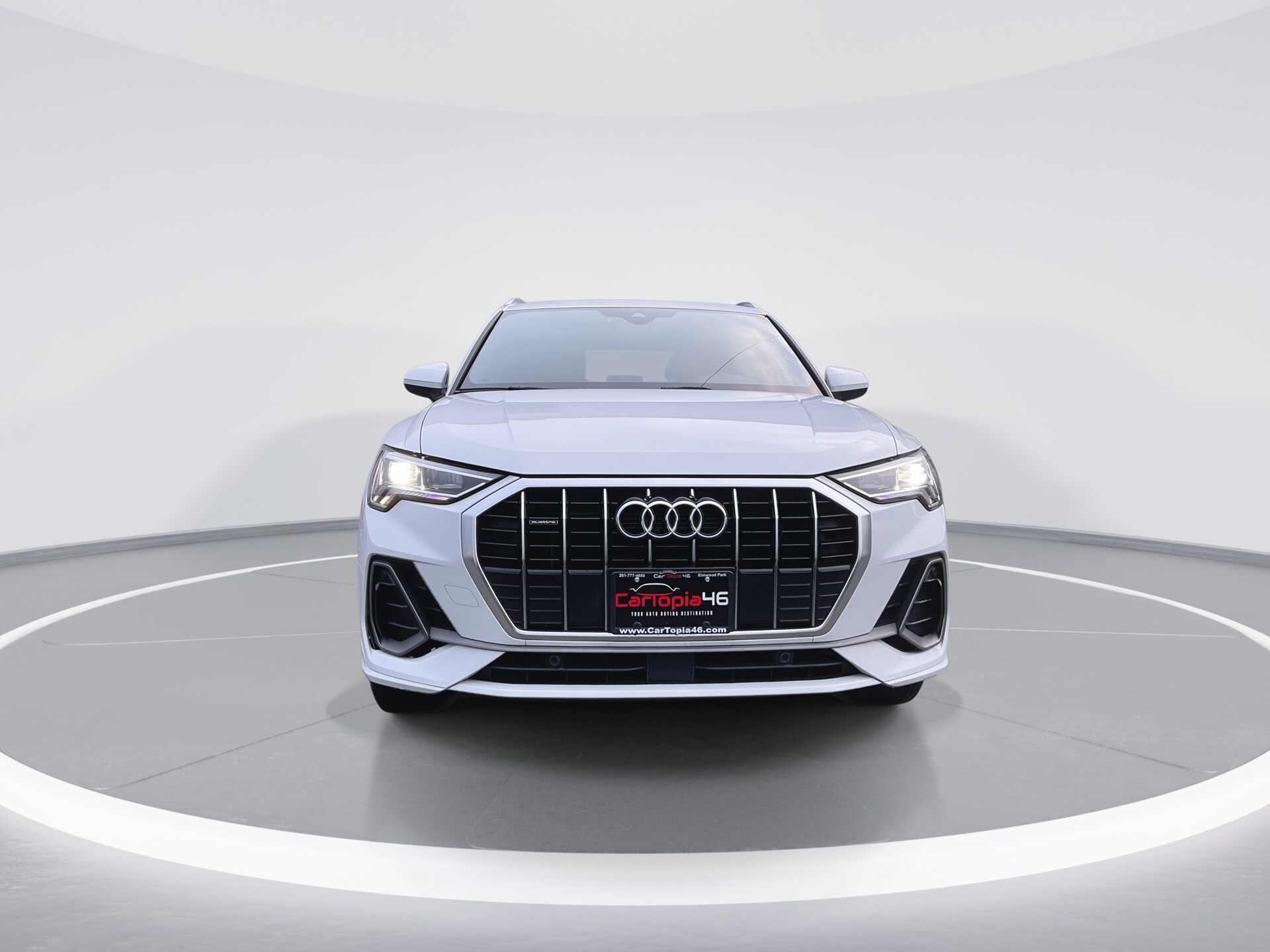2021 Audi Q3 45 TFSI S line Premium photo 3