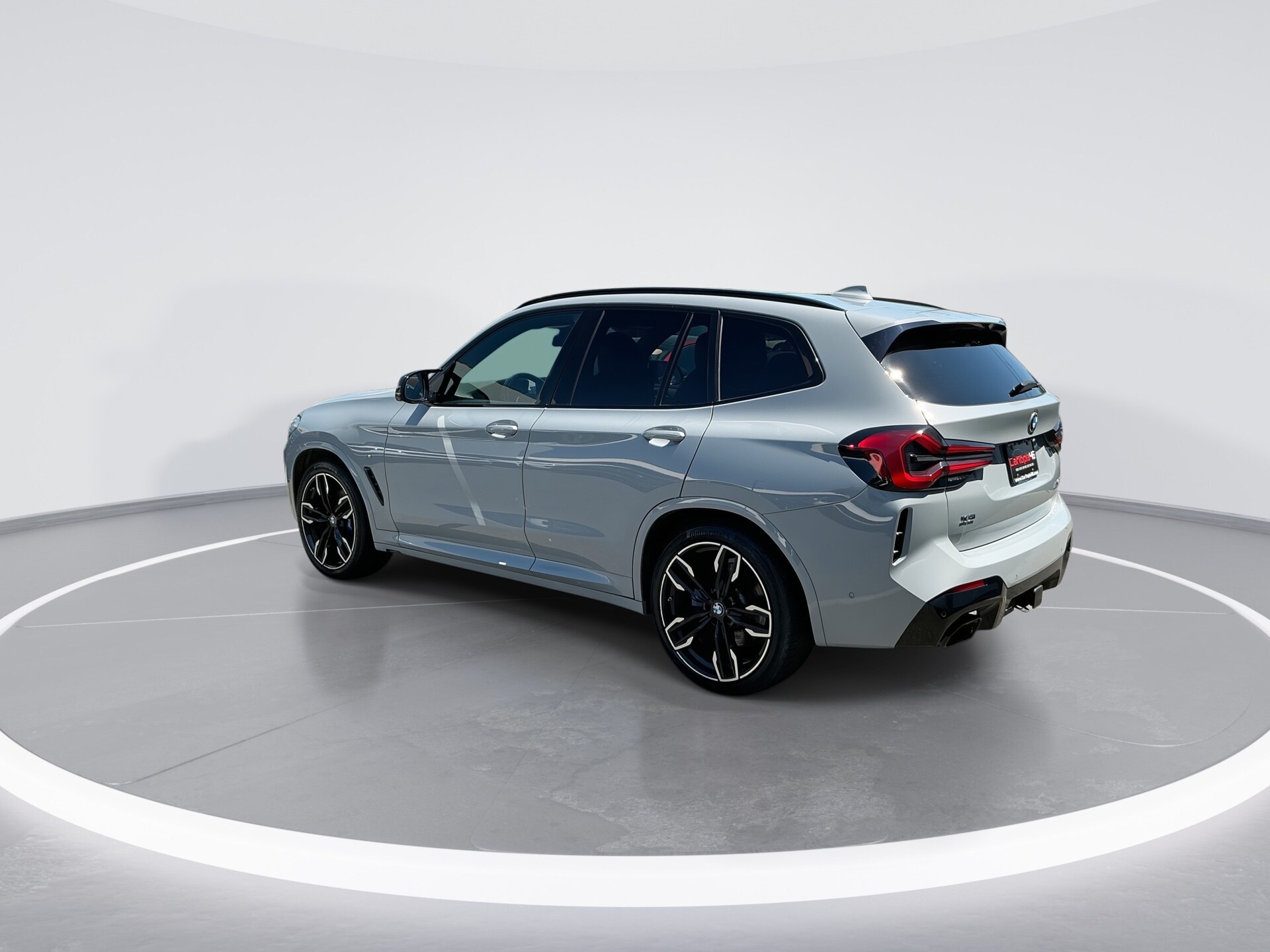 View vehicle photo 6