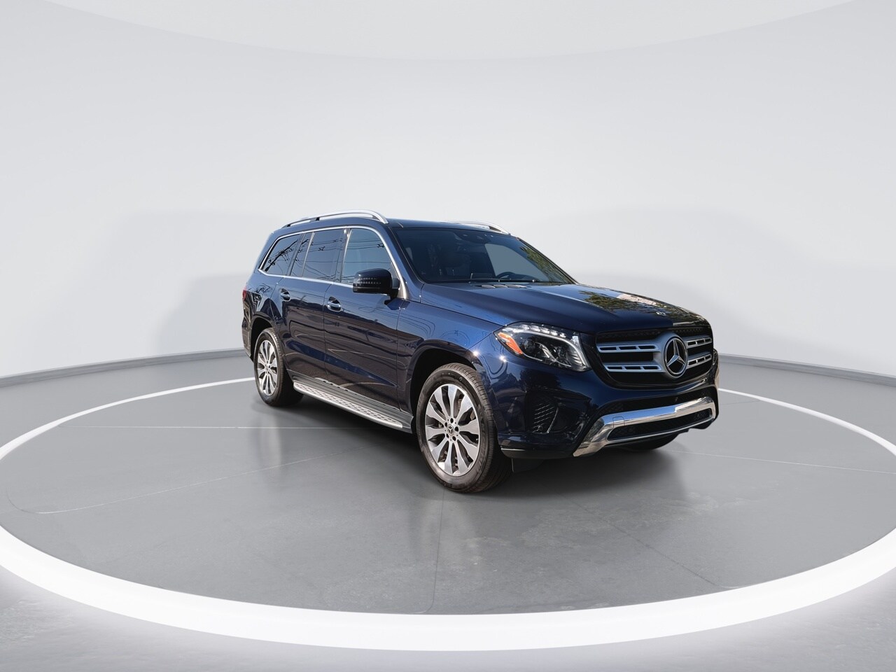 2018 Mercedes Benz GLS 450 4MATIC photo 2