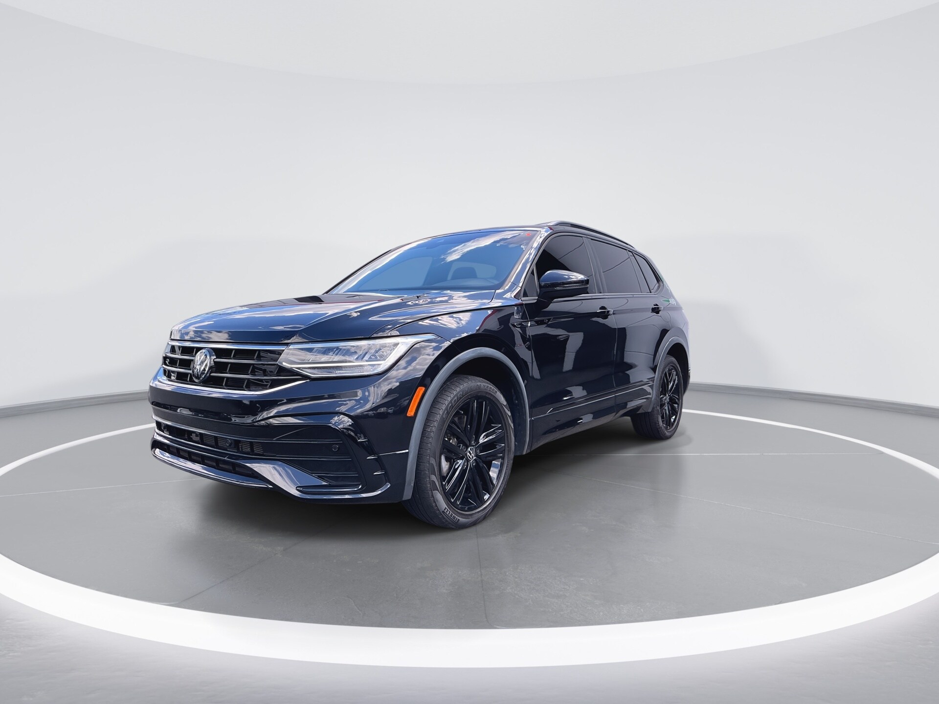 2022 Volkswagen Tiguan SE R-Line Black photo 3