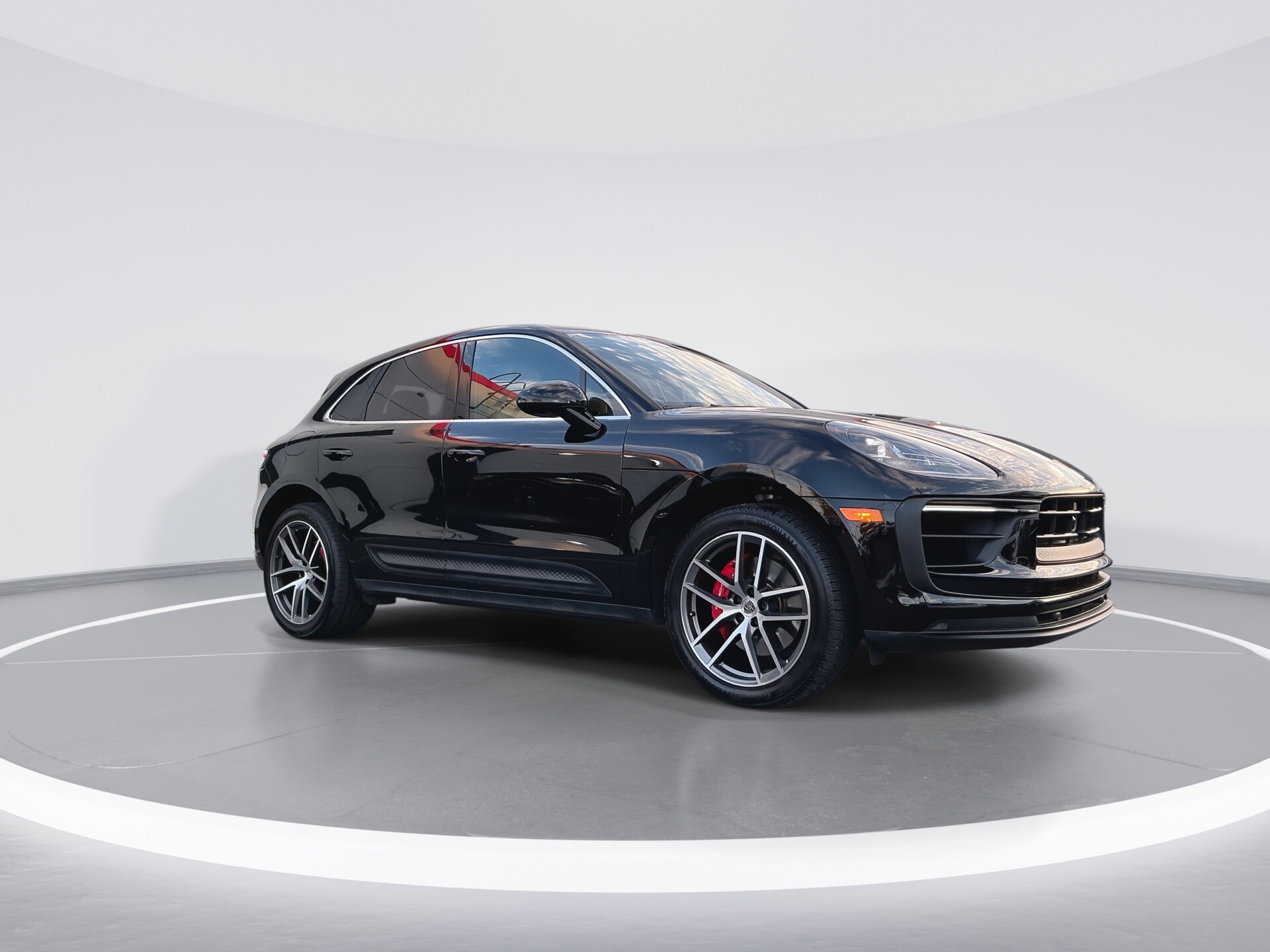 2023 Porsche Macan S photo 2