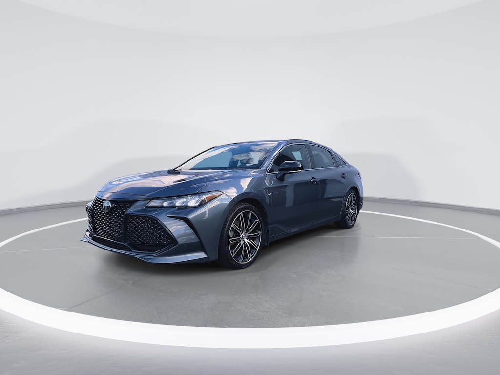 Used 2019 Toyota Avalon XSE Sedan