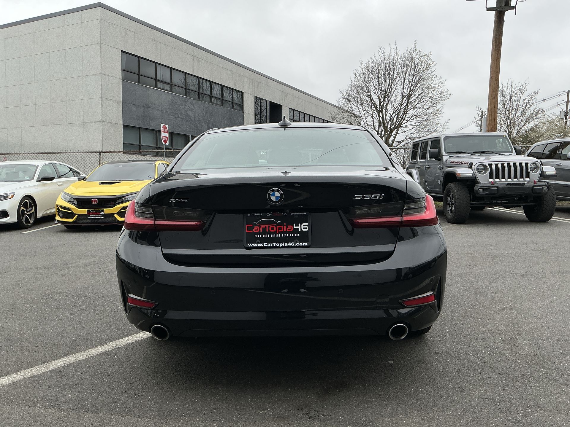 View vehicle photo 7