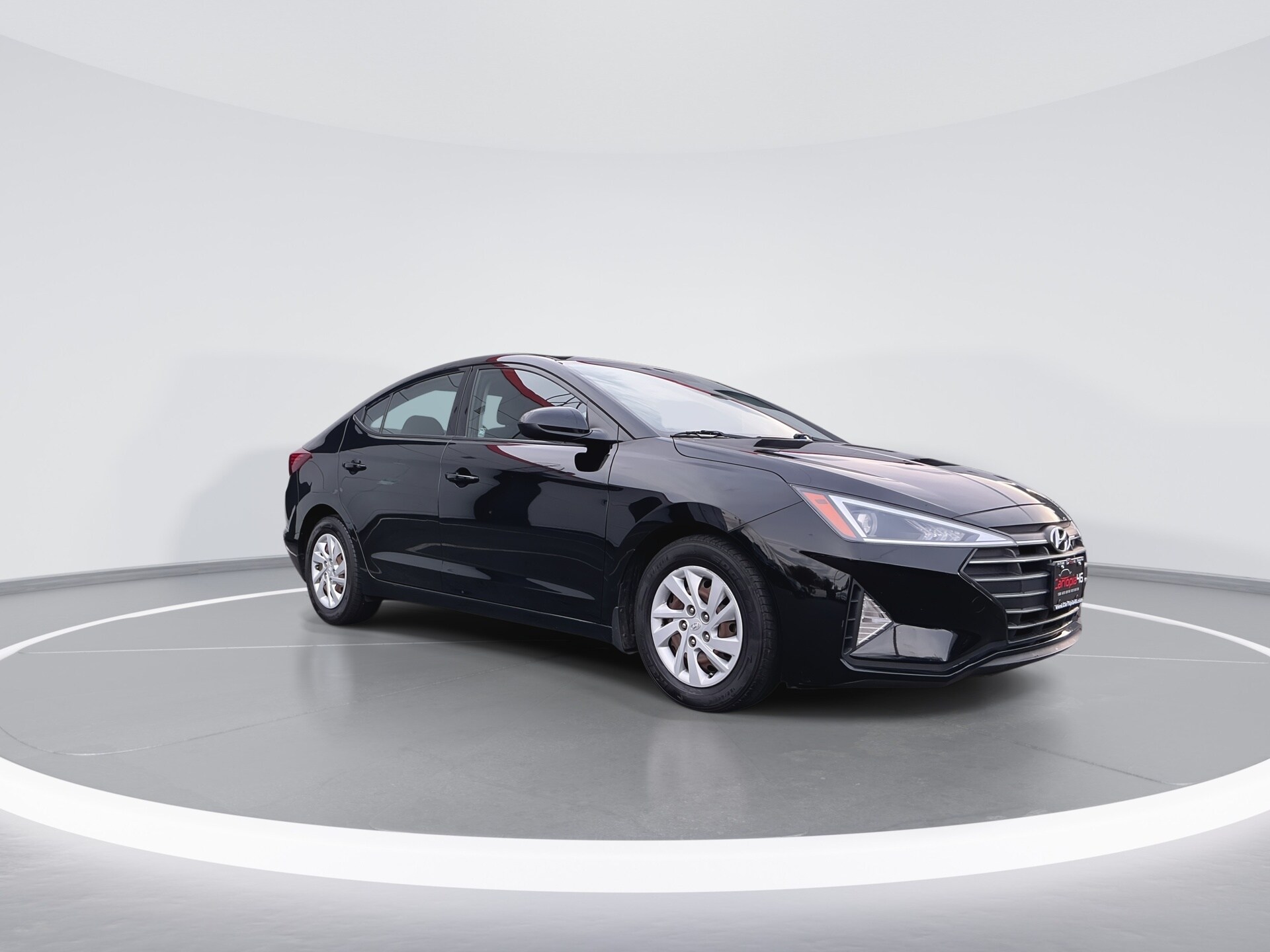 2020 Hyundai Elantra SE photo 2