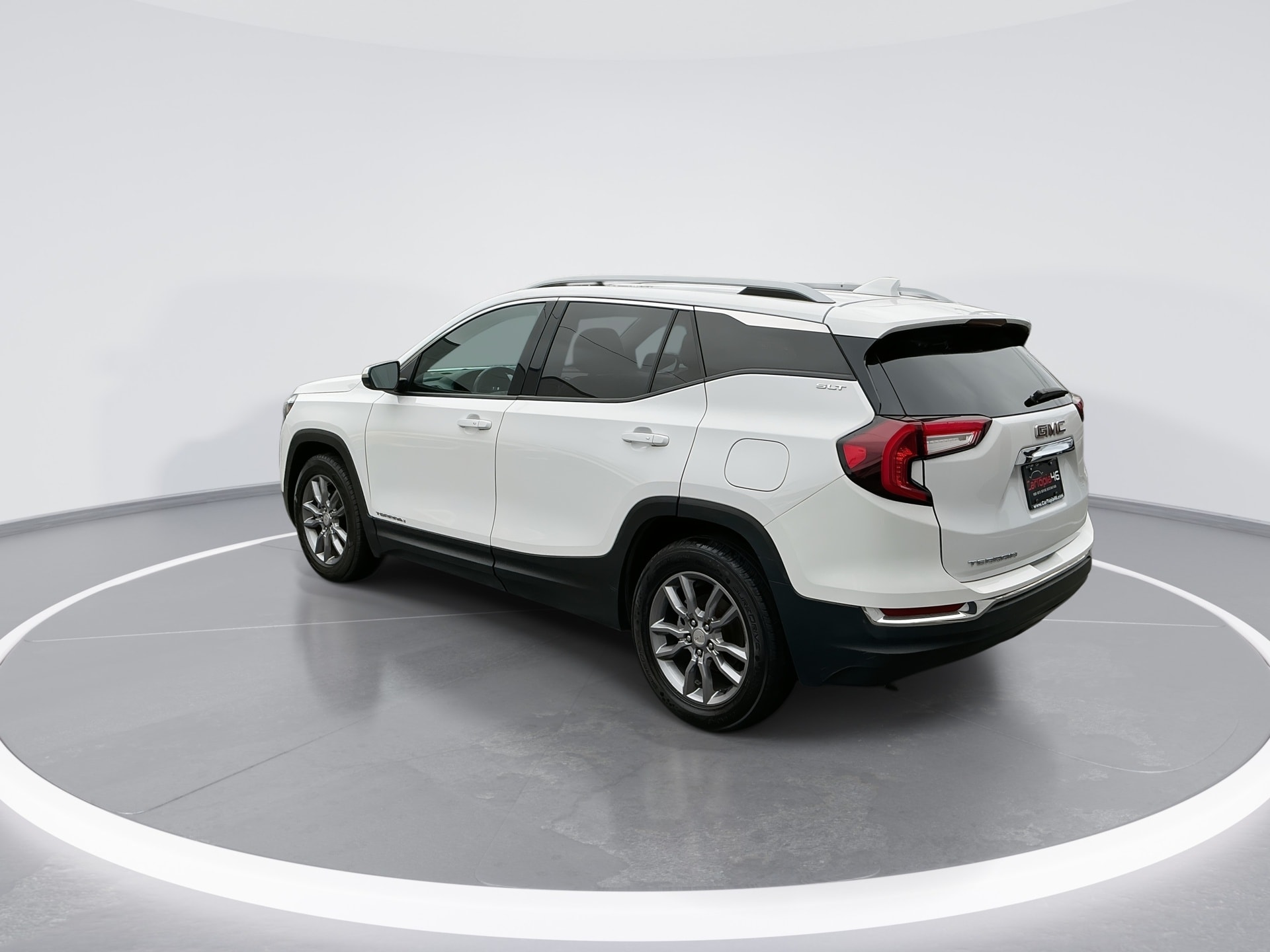 View vehicle photo 6