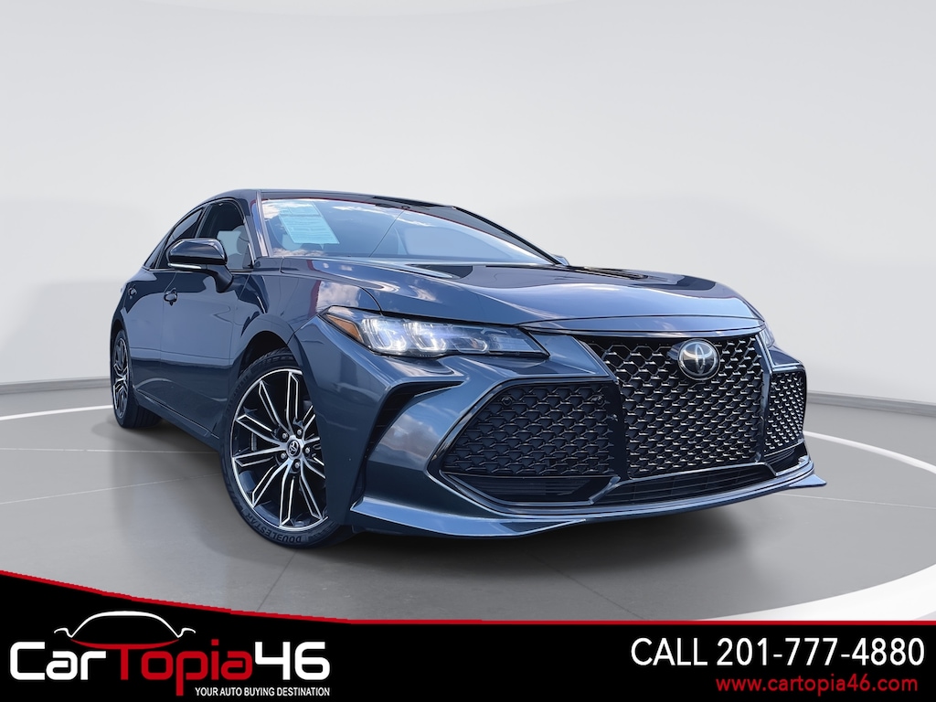 Used 2019 Toyota Avalon XSE Sedan