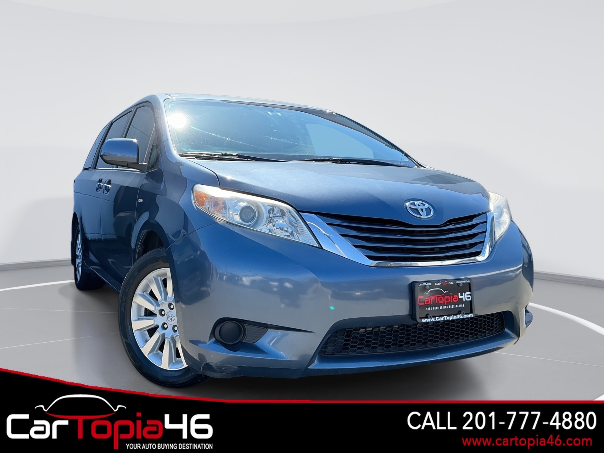 2016 Toyota Sienna LE