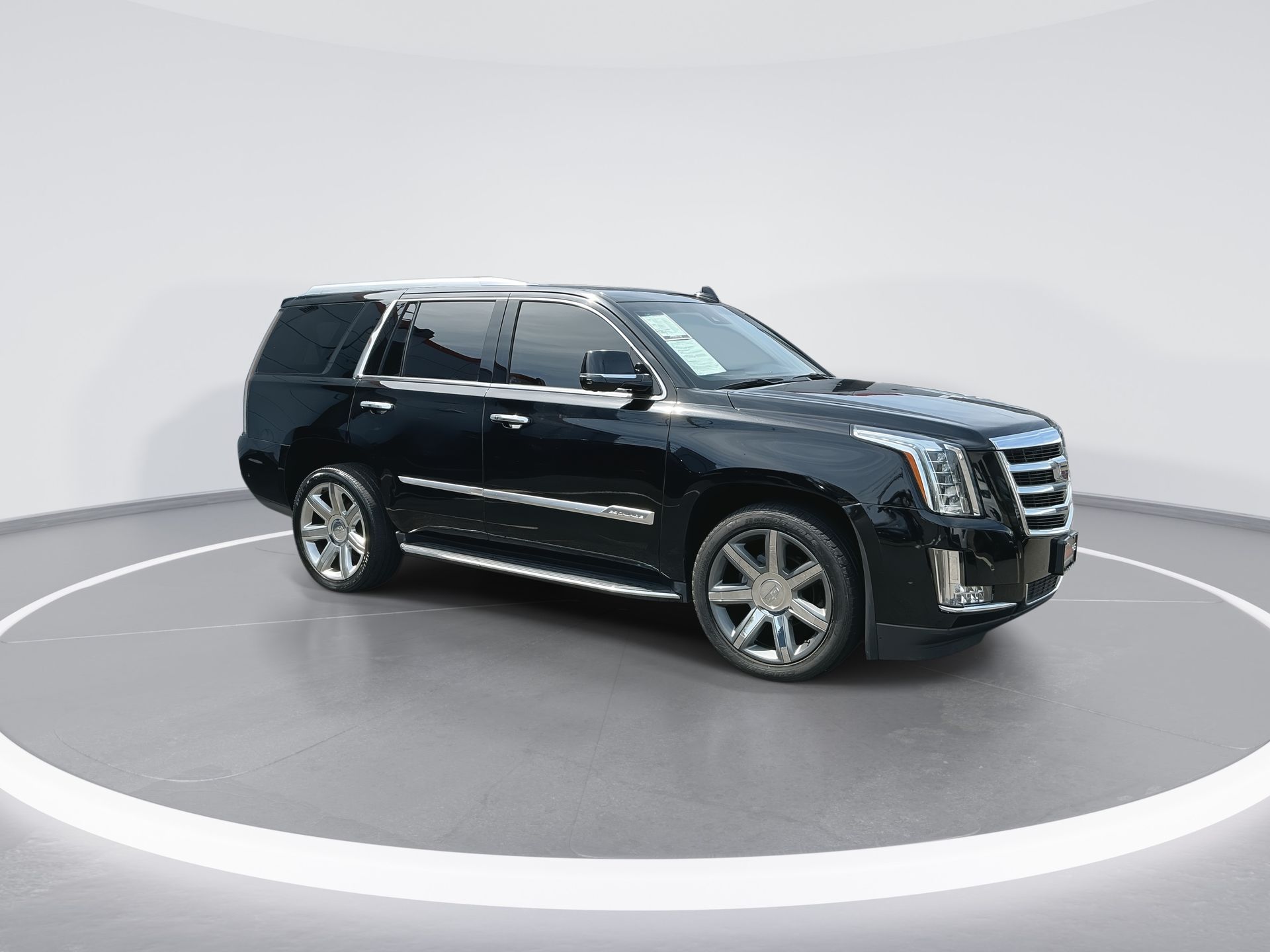 2018 Cadillac Escalade Luxury photo 2