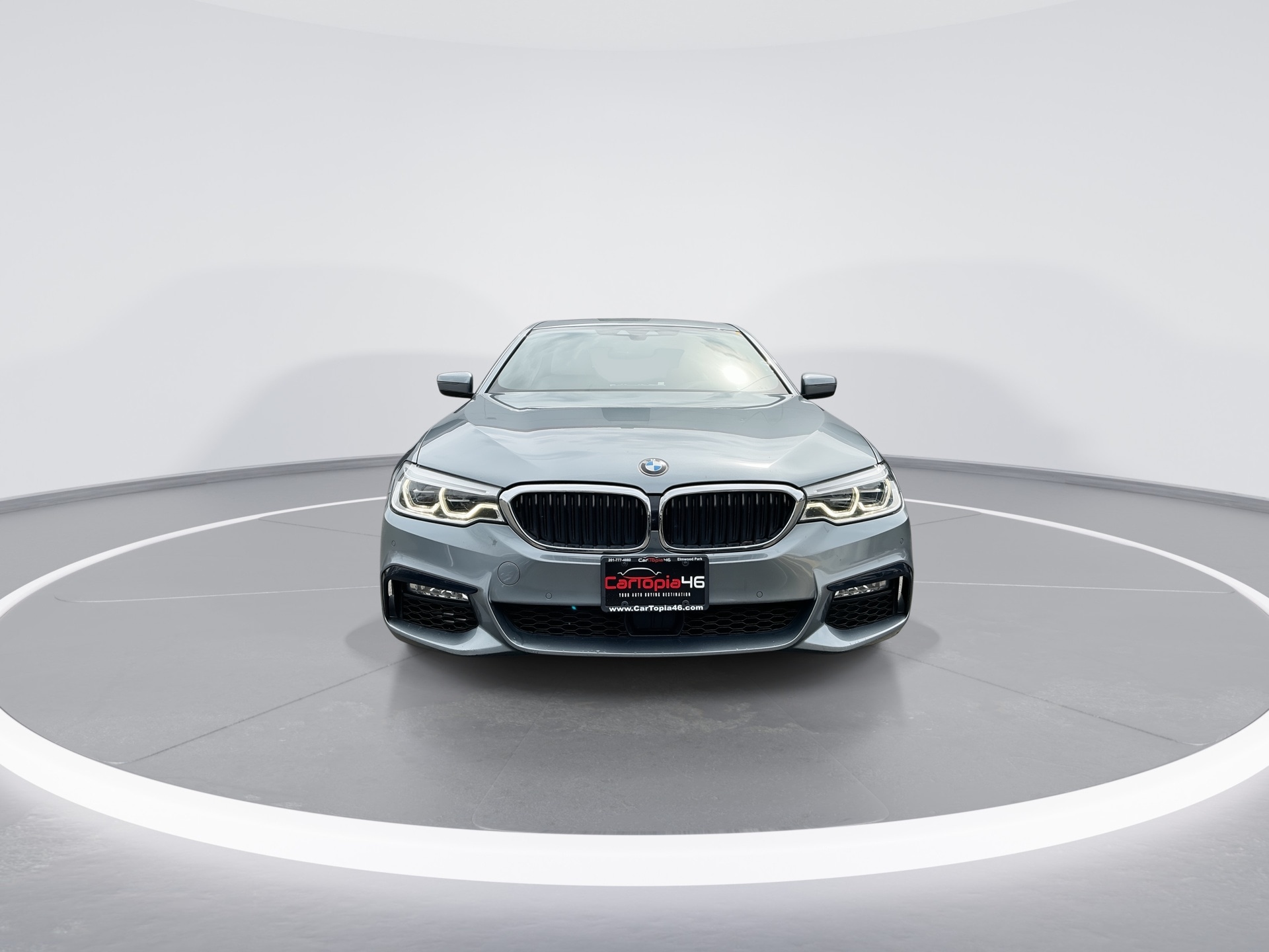 View vehicle photo 3