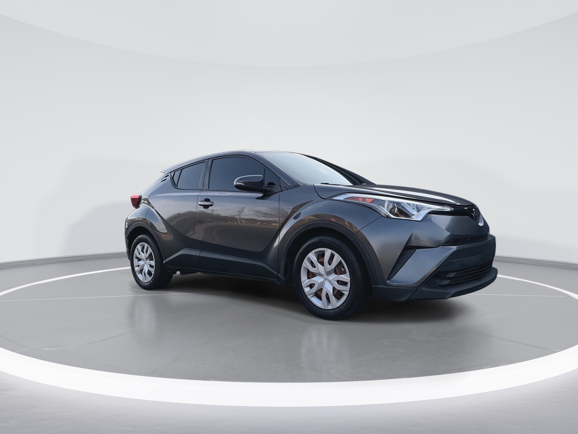 2019 Toyota C-HR LE photo 2