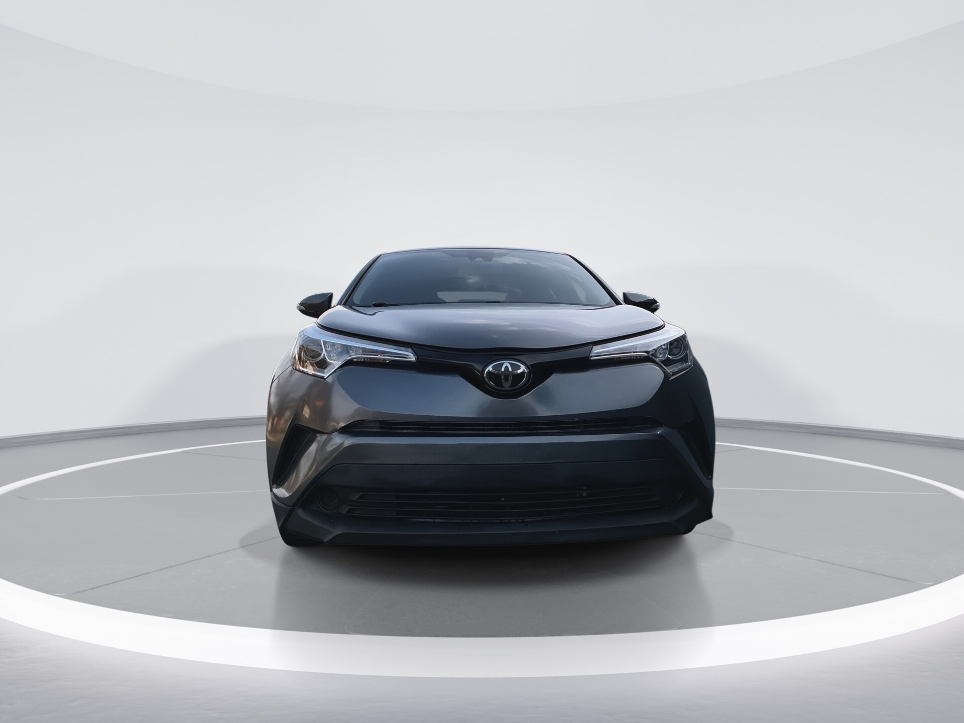 2019 Toyota C-HR LE photo 3