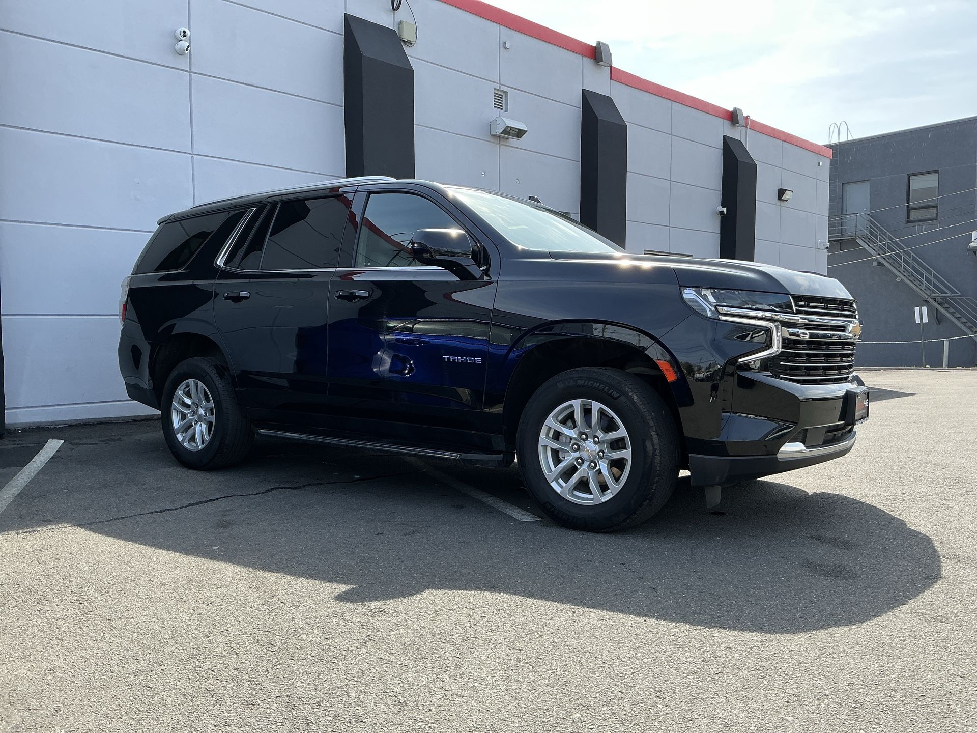 View vehicle photo 2