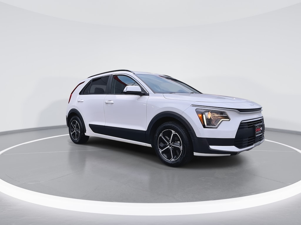 Used 2023 Kia Niro EX SUV