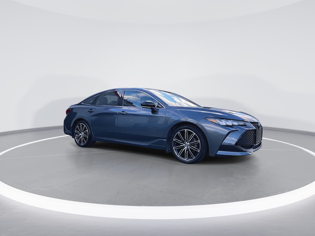 Used 2019 Toyota Avalon XSE Sedan