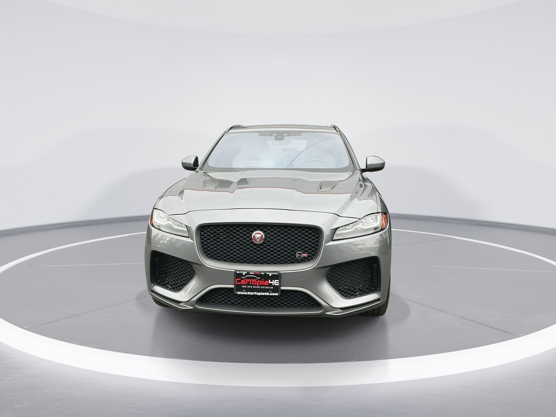 2020 Jaguar F-PACE SVR photo 3