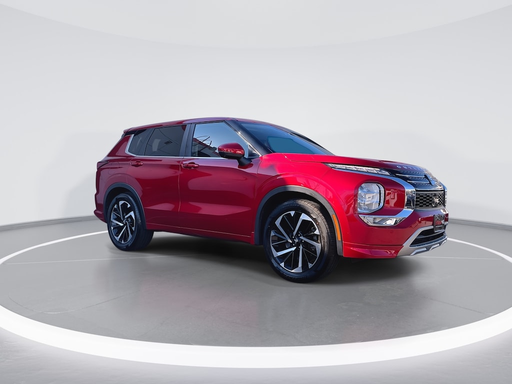 Used 2022 Mitsubishi Outlander SE CUV