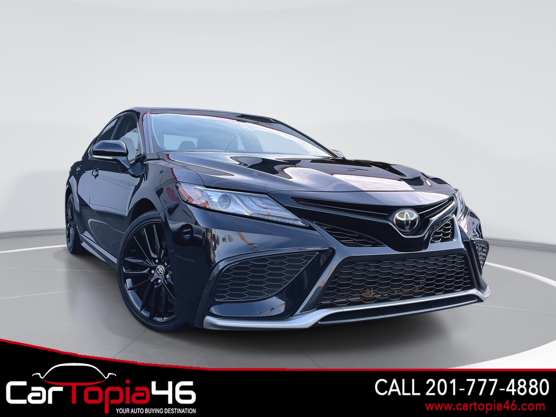 2023 Toyota Camry XSE's photo