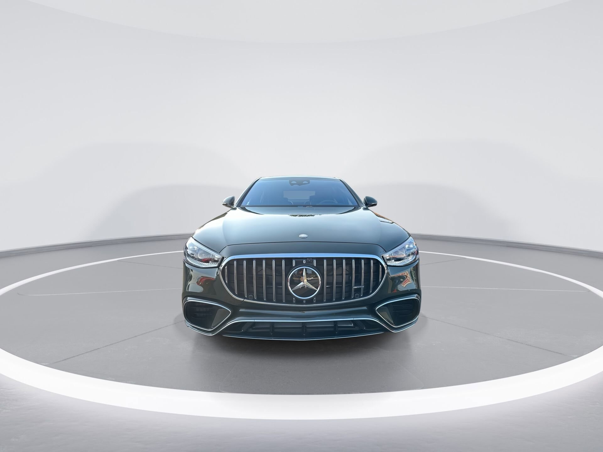 2024 Mercedes Benz S AMG 63 e 4MATIC photo 3