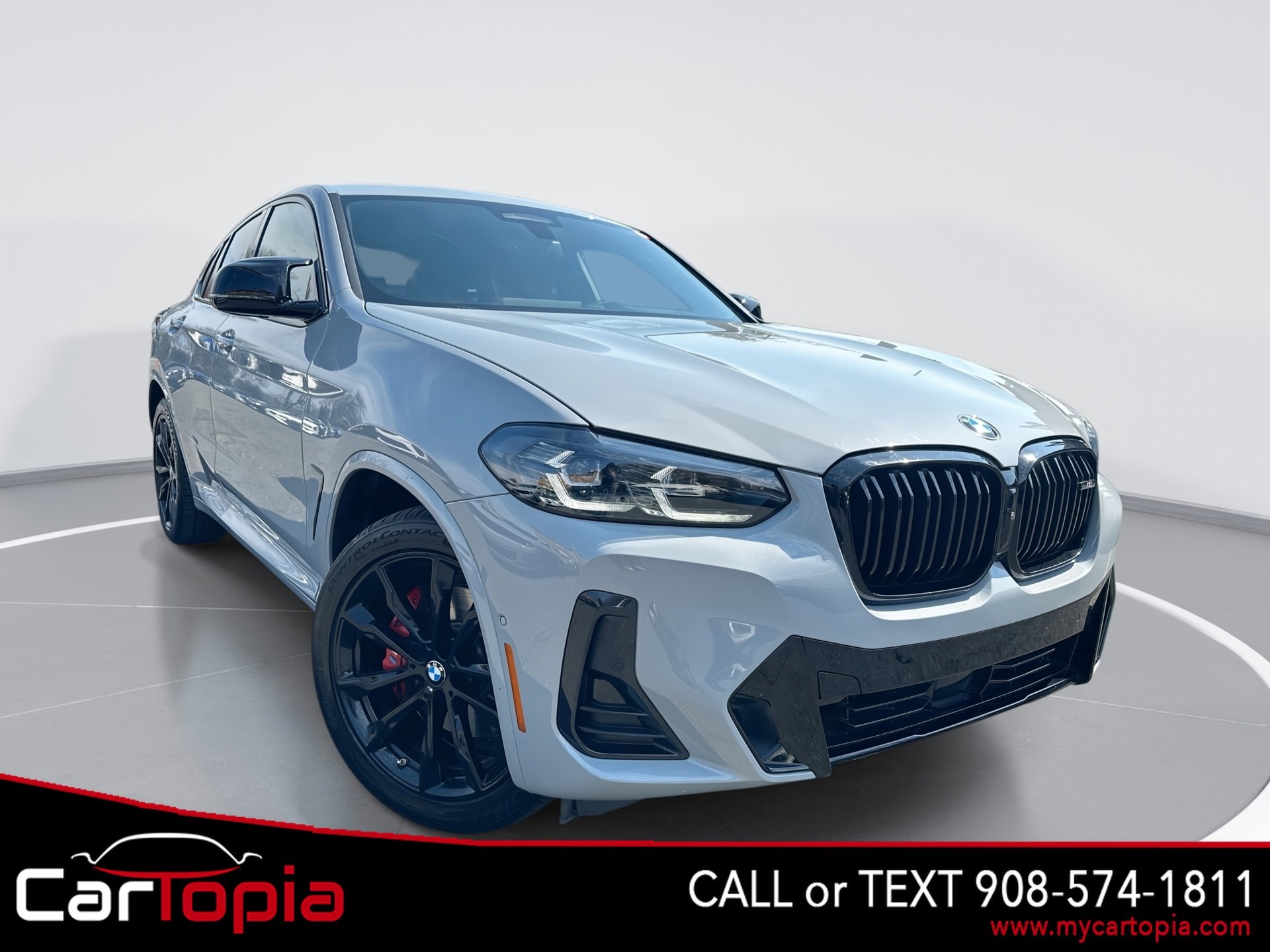 2024 BMW X4 M40i's photo