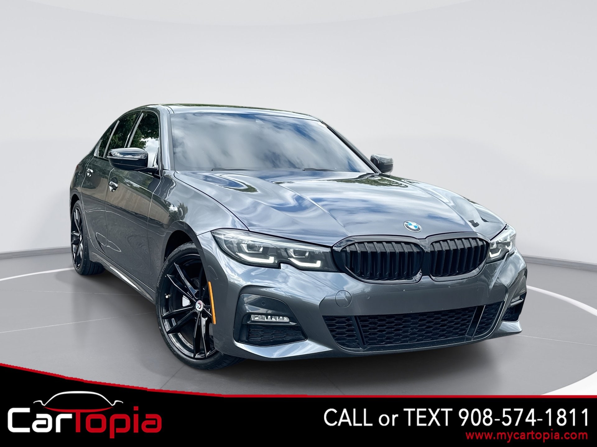 2022 BMW 3 Series 330i xDrive Sedan's photo