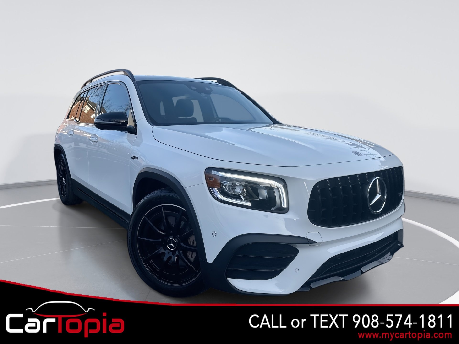 2023 Mercedes-Benz GLB GLB 35 AMG 4MATIC's photo