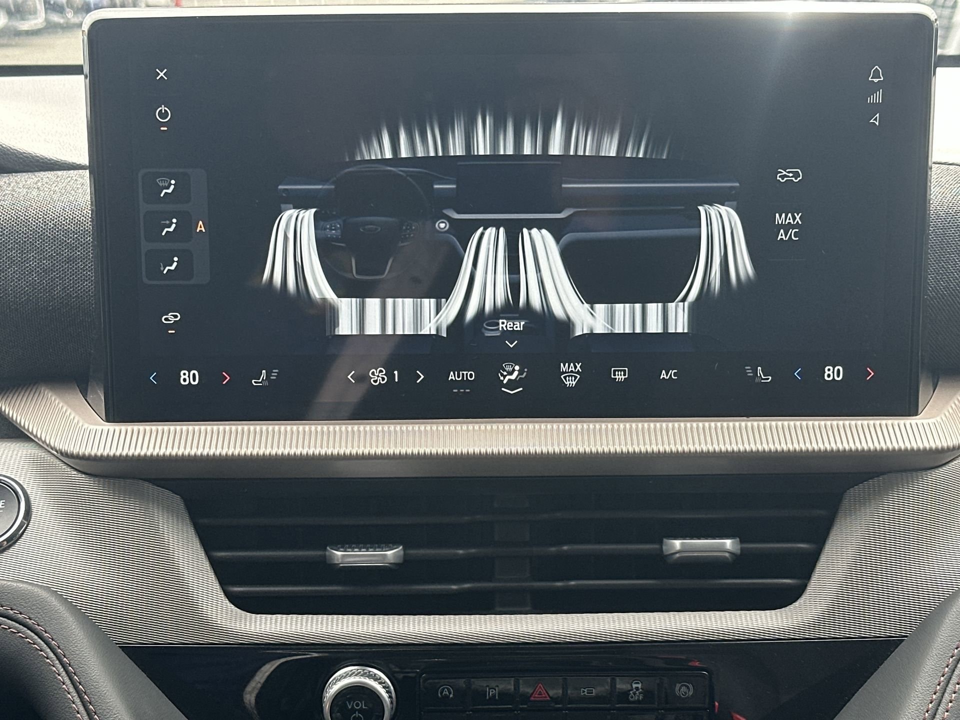 2025 Ford Explorer Active - Photo 20