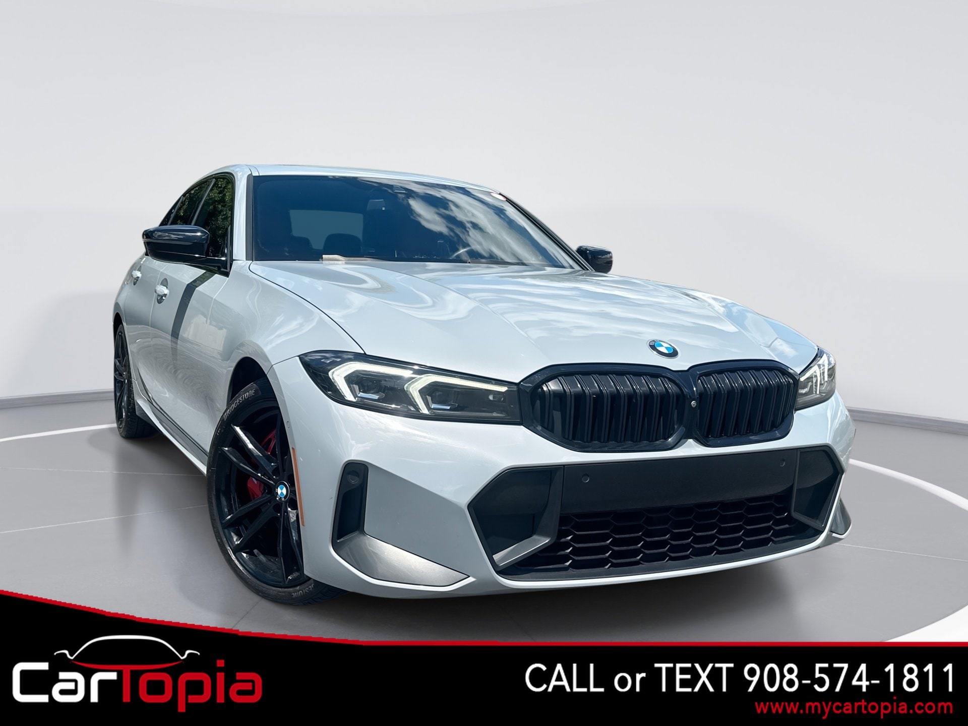 2023 BMW 3 Series 330i xDrive Sedan's photo