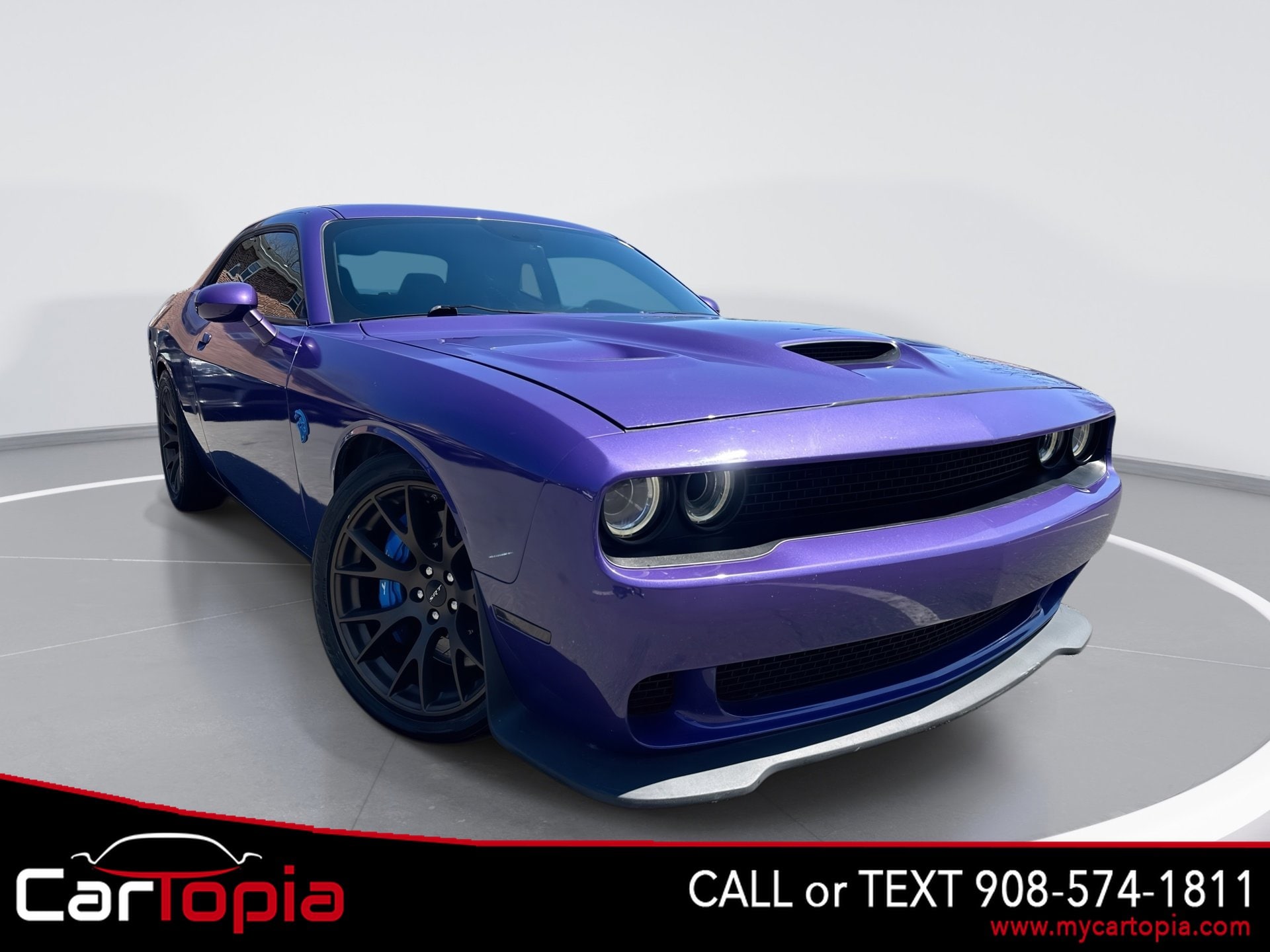2016 Dodge Challenger SRT