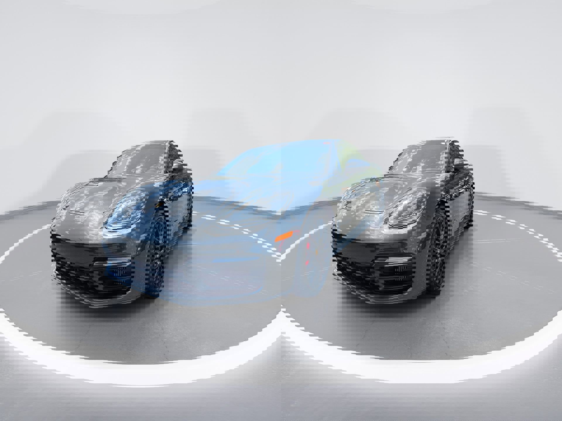 2020 Porsche Panamera GTS photo 4