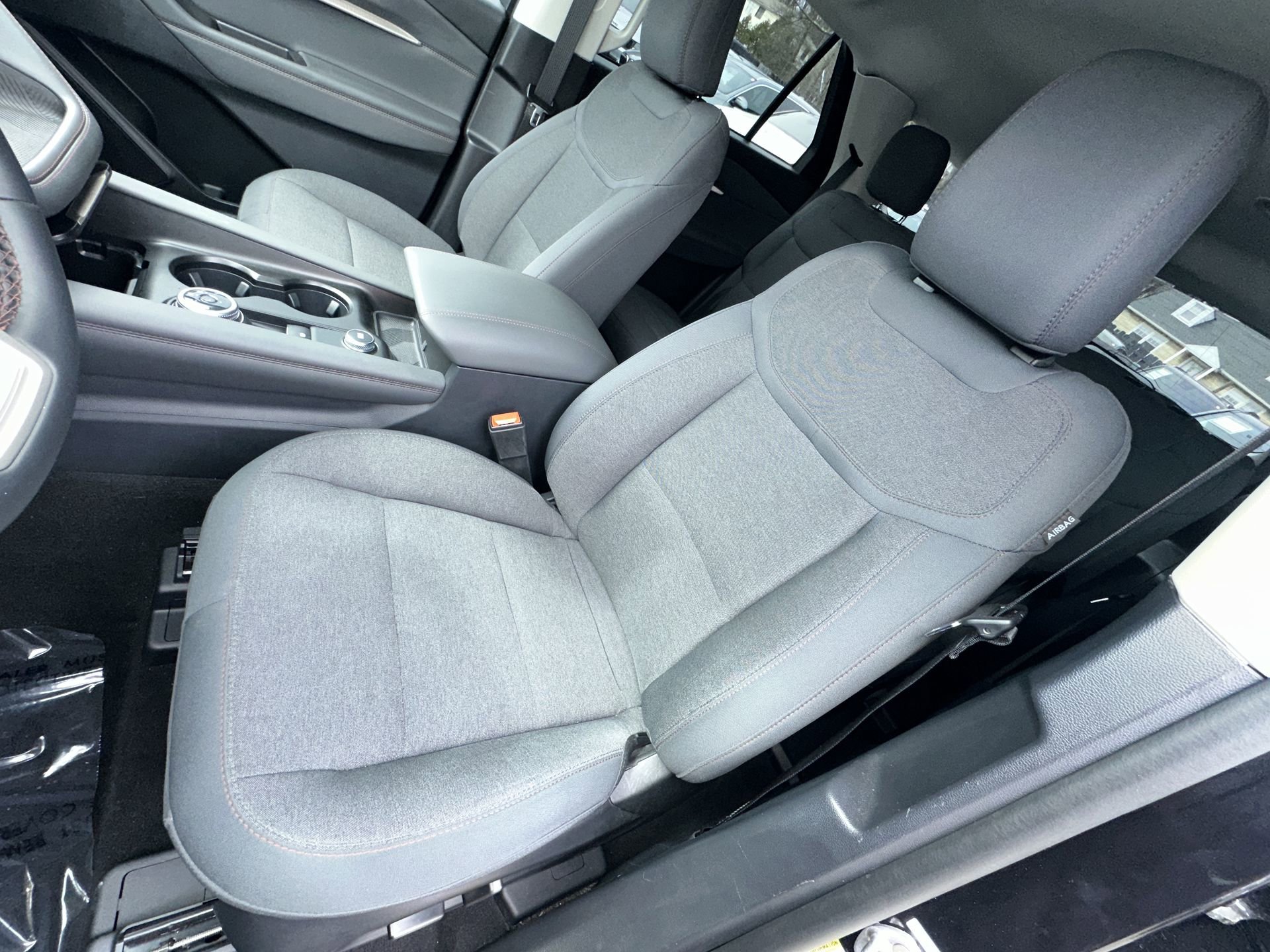 2025 Ford Explorer Active - Photo 14