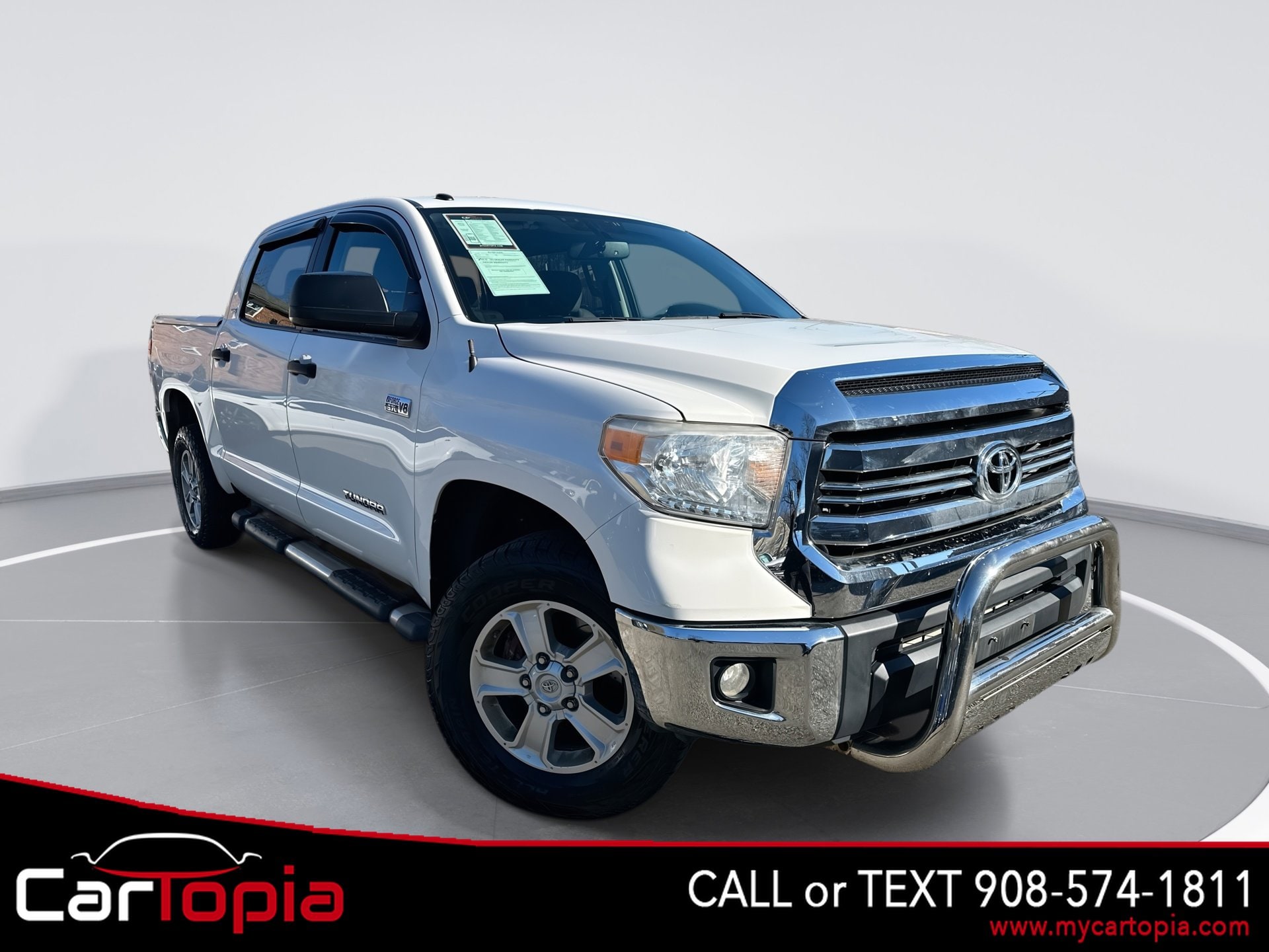 2016 Toyota Tundra SR5's photo