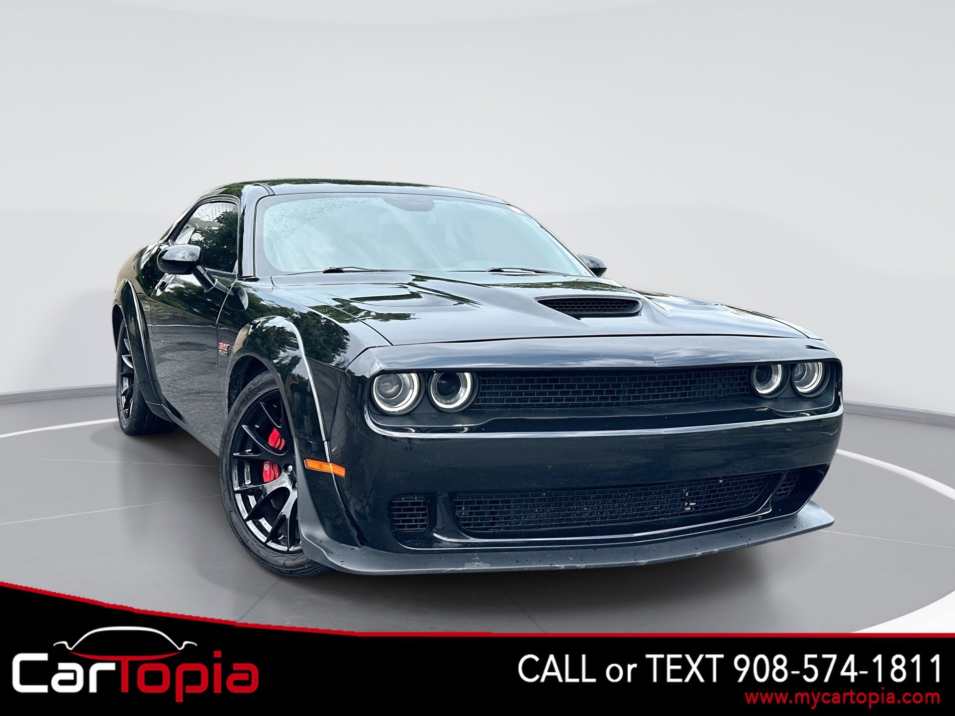 2017 Dodge Challenger SRT