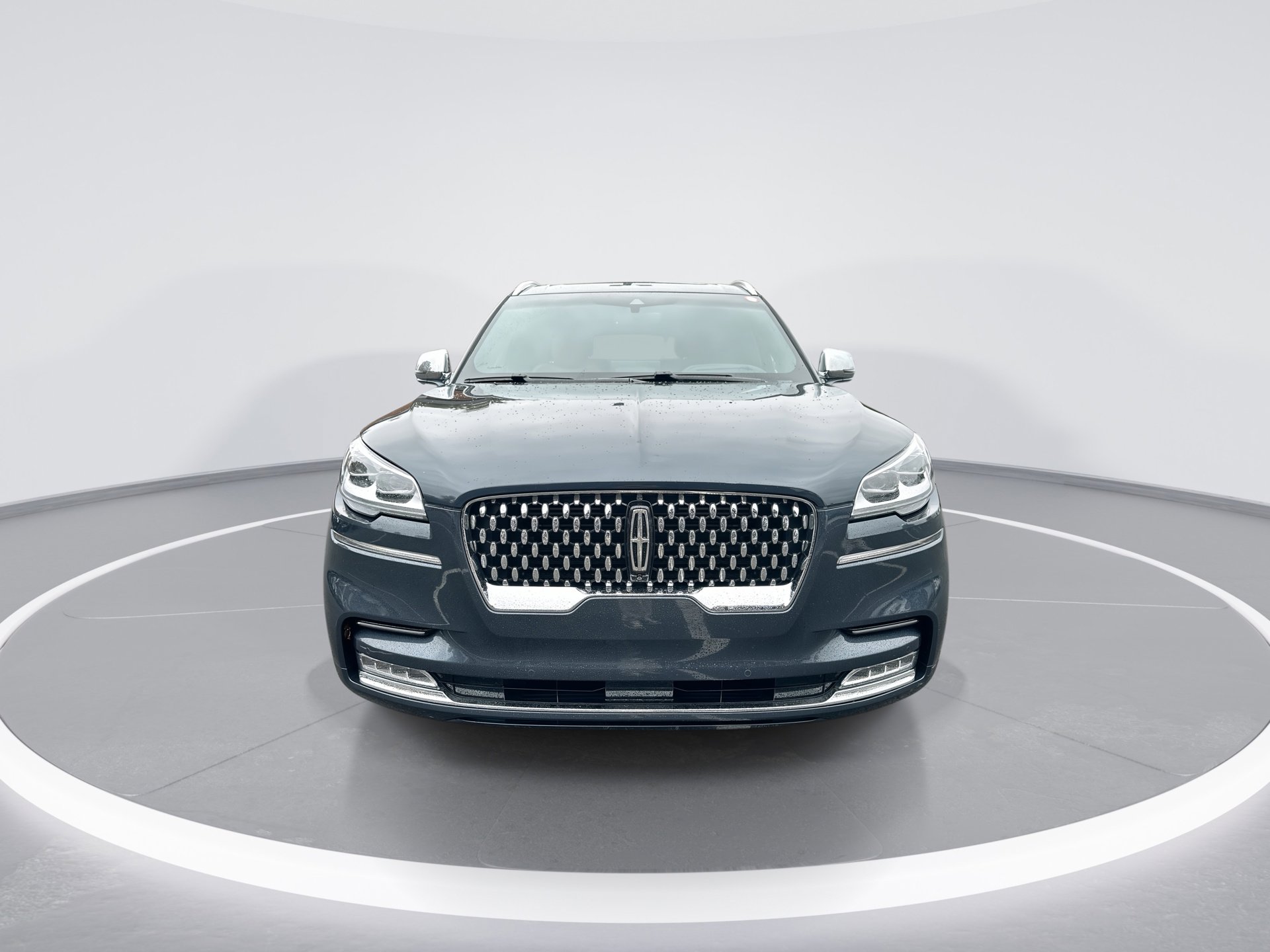 2022 Lincoln Aviator Black Label photo 3
