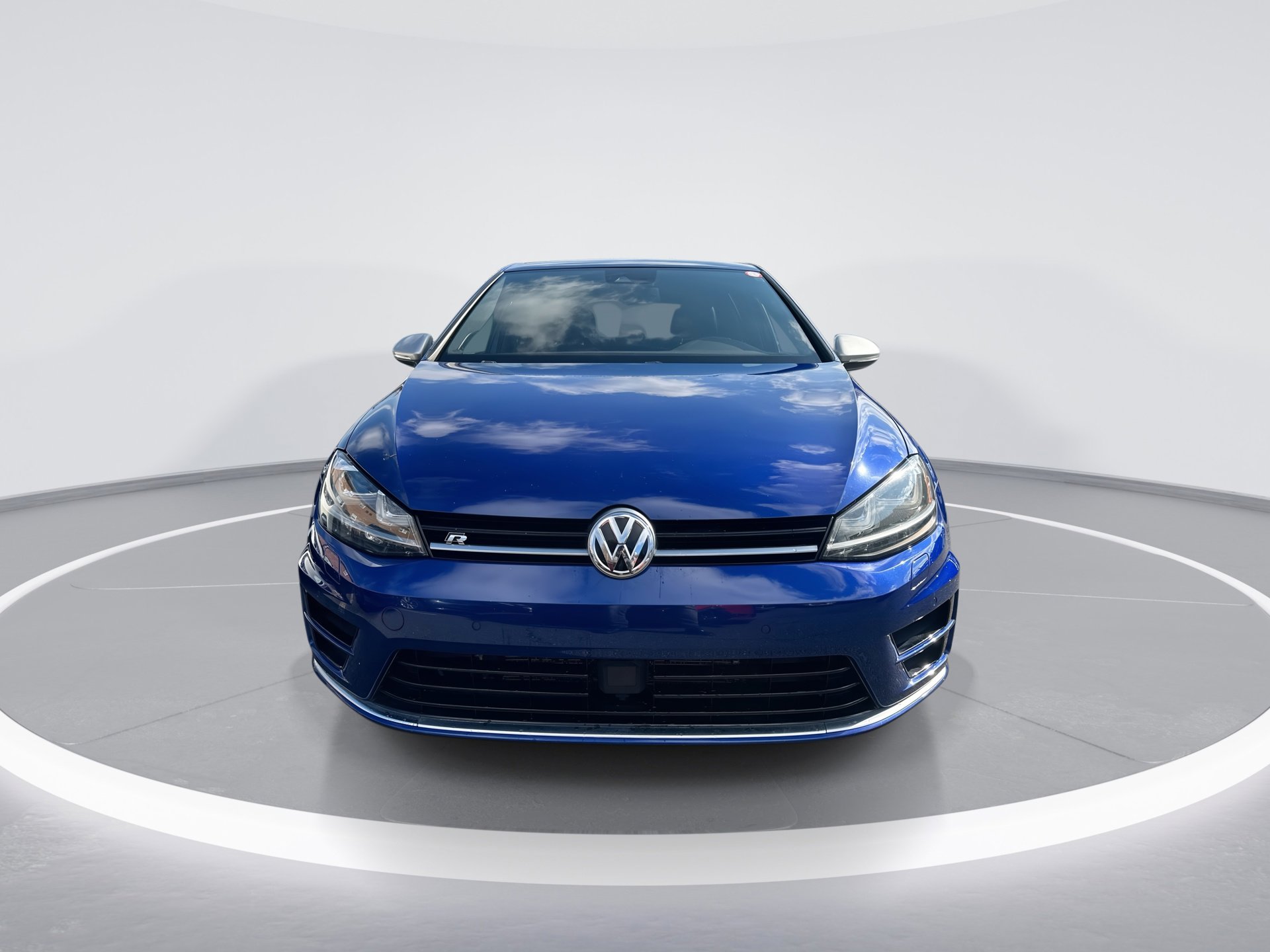 2016 Volkswagen Golf R photo 3