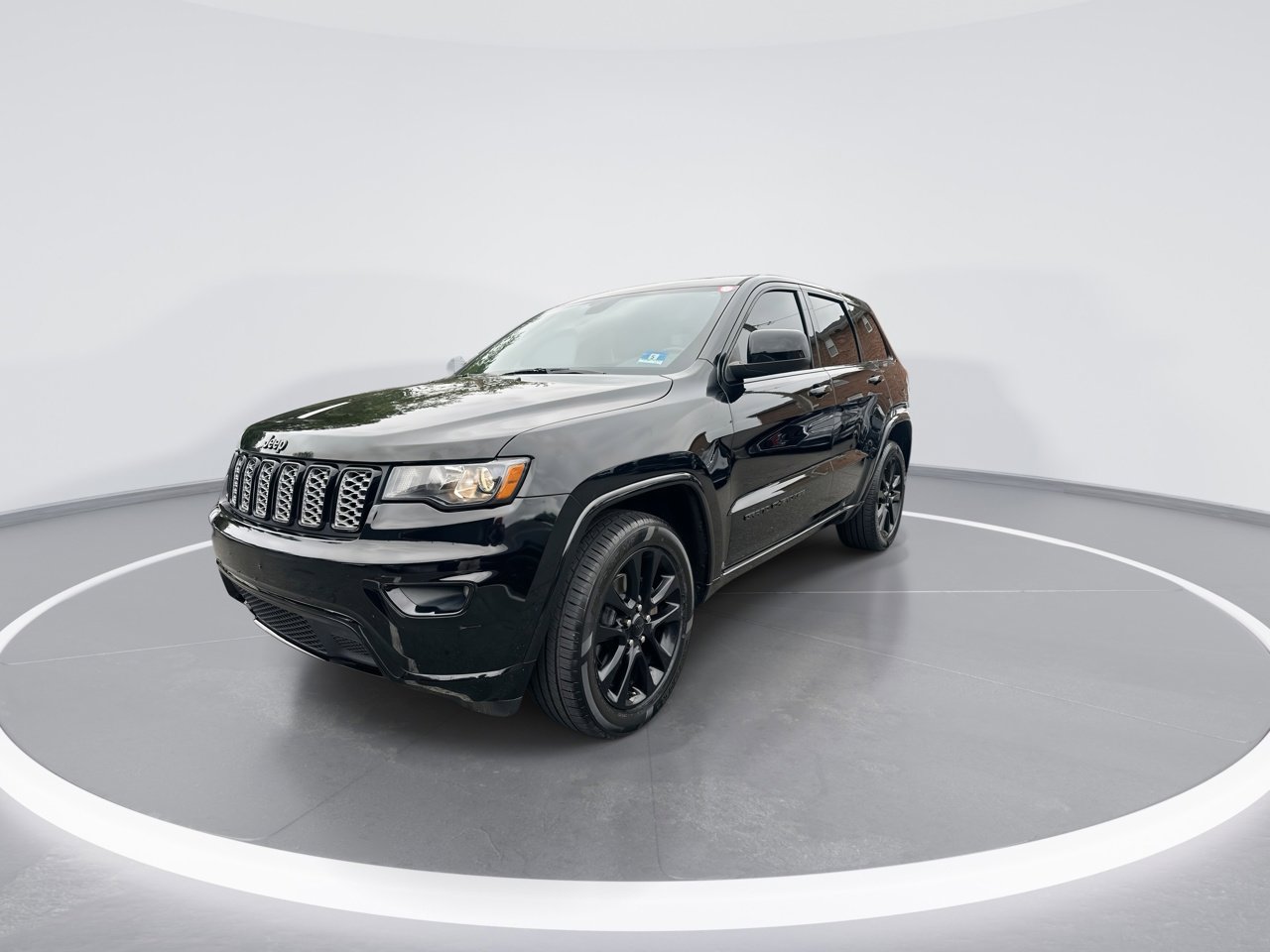 2020 Jeep Grand Cherokee Altitude photo 4