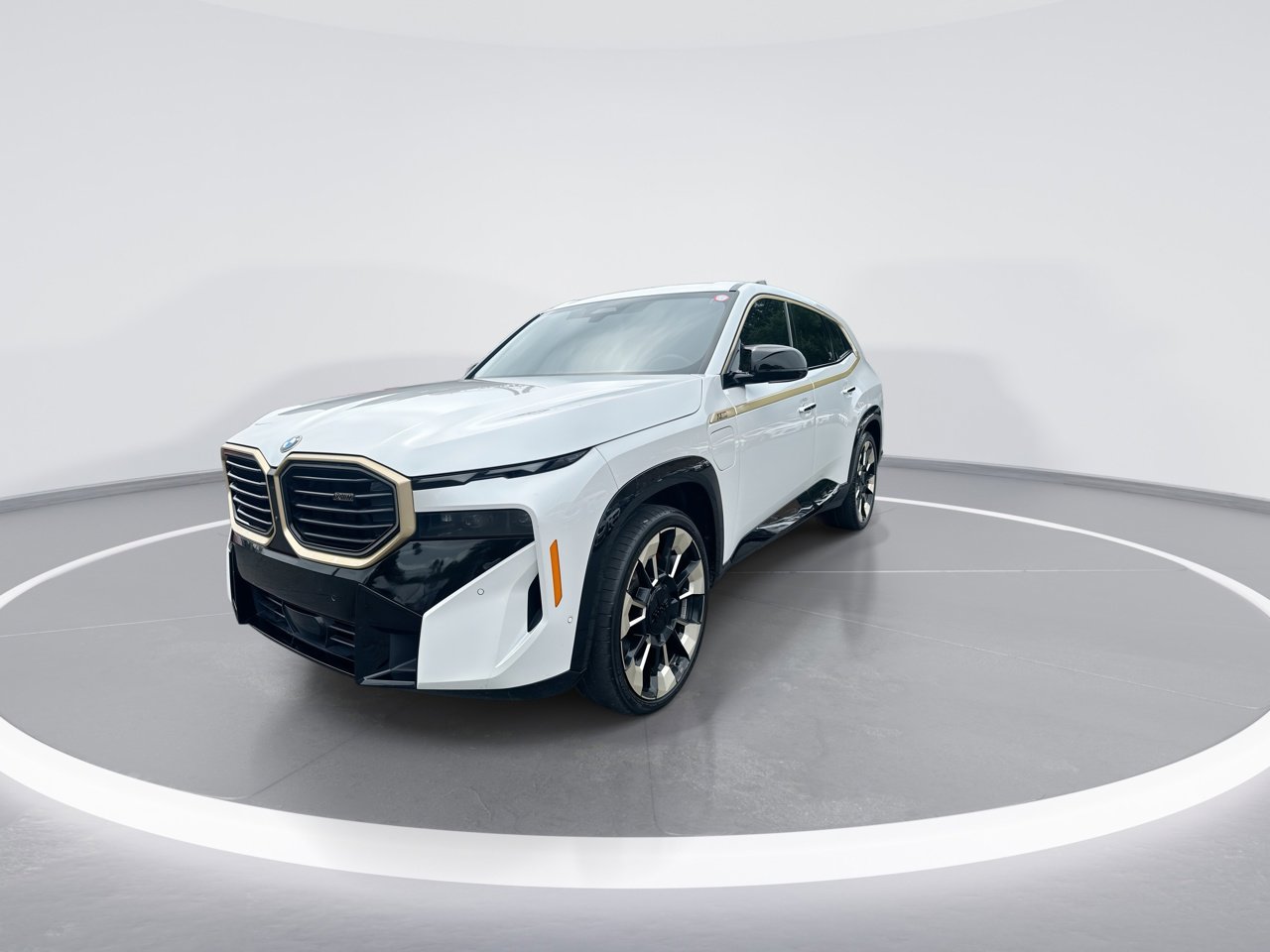 2023 Bmw XM photo 4