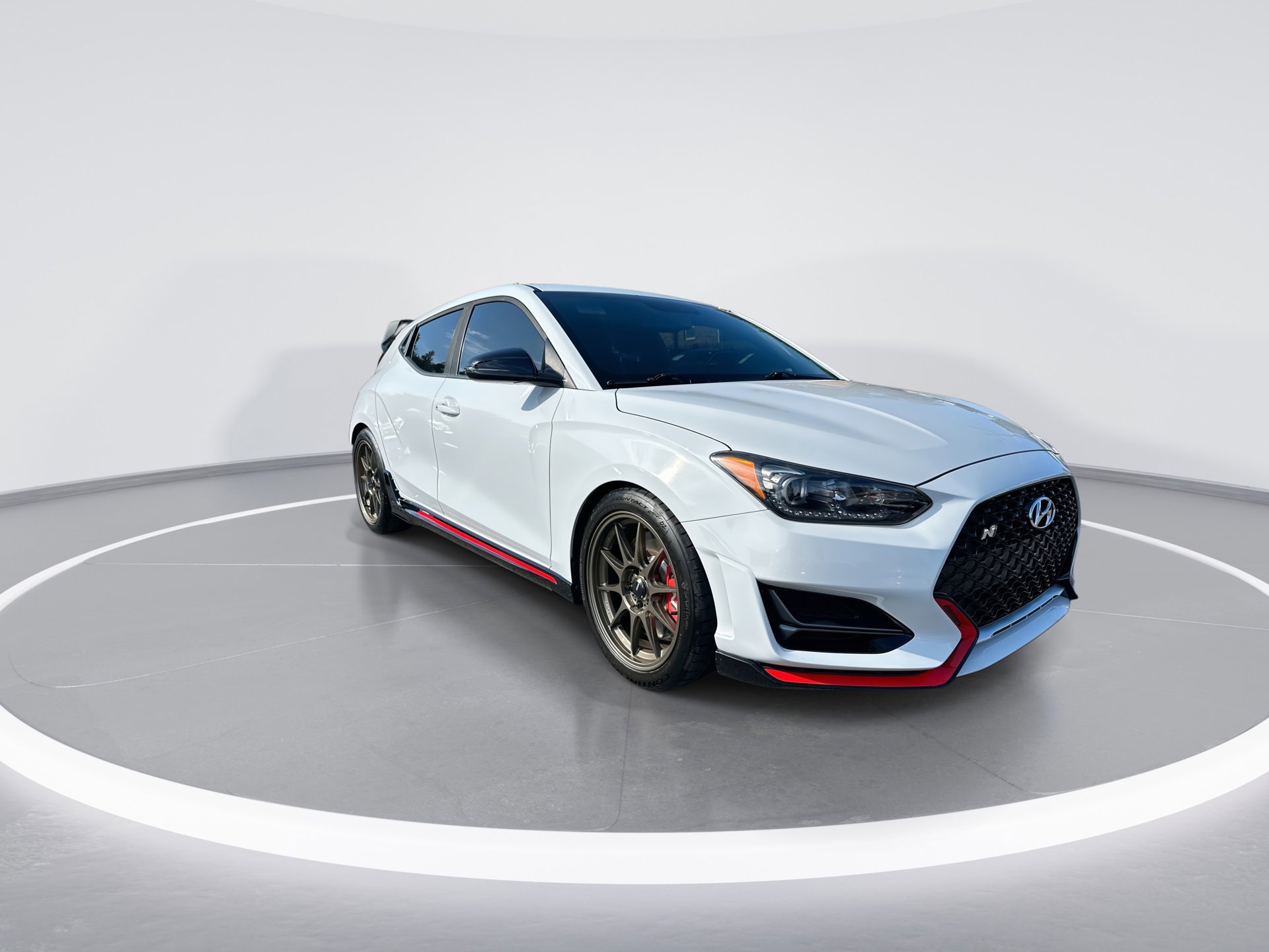 2020 Hyundai Veloster N photo 2