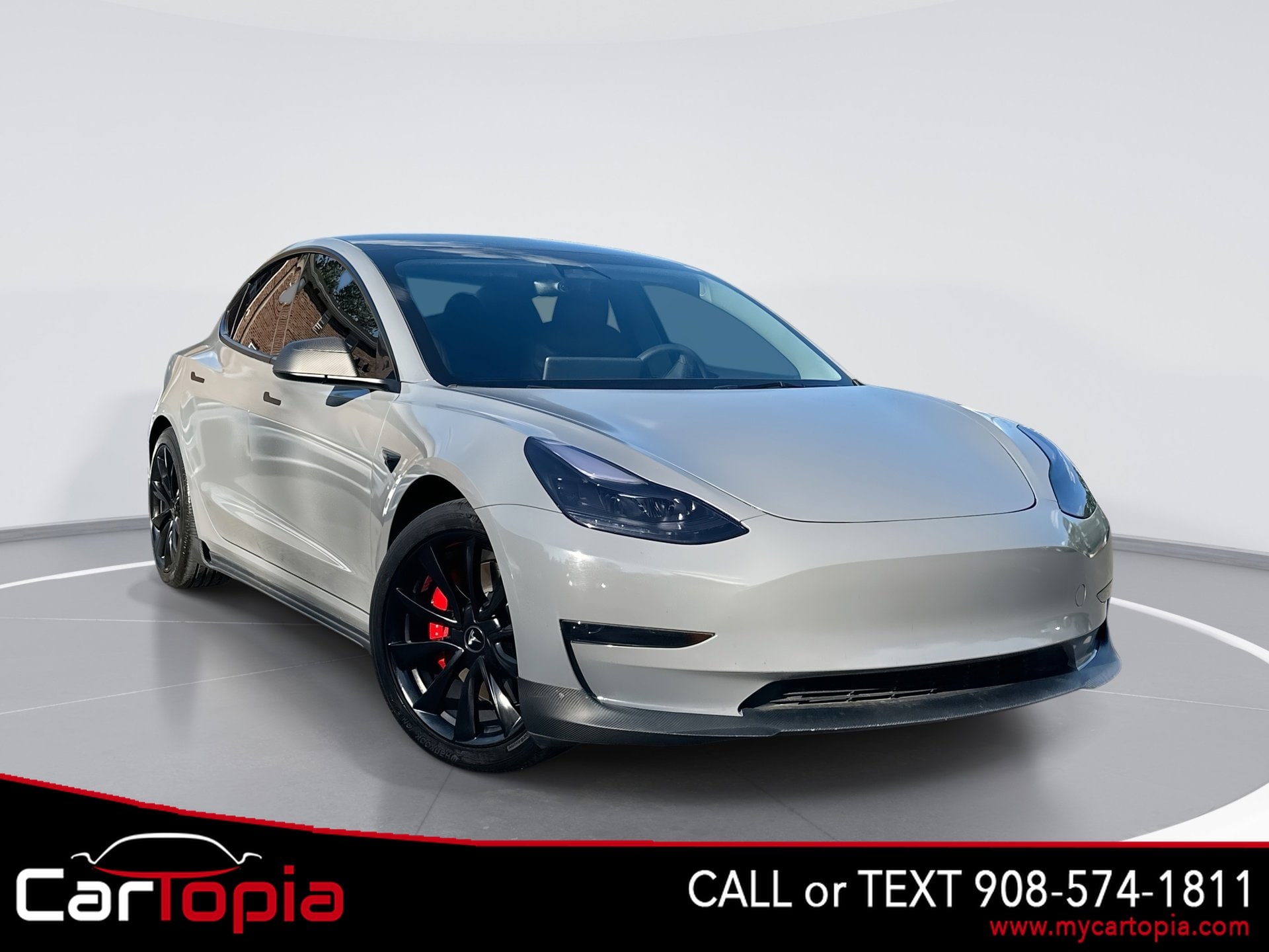 2023 Tesla Model 3 Performance's photo