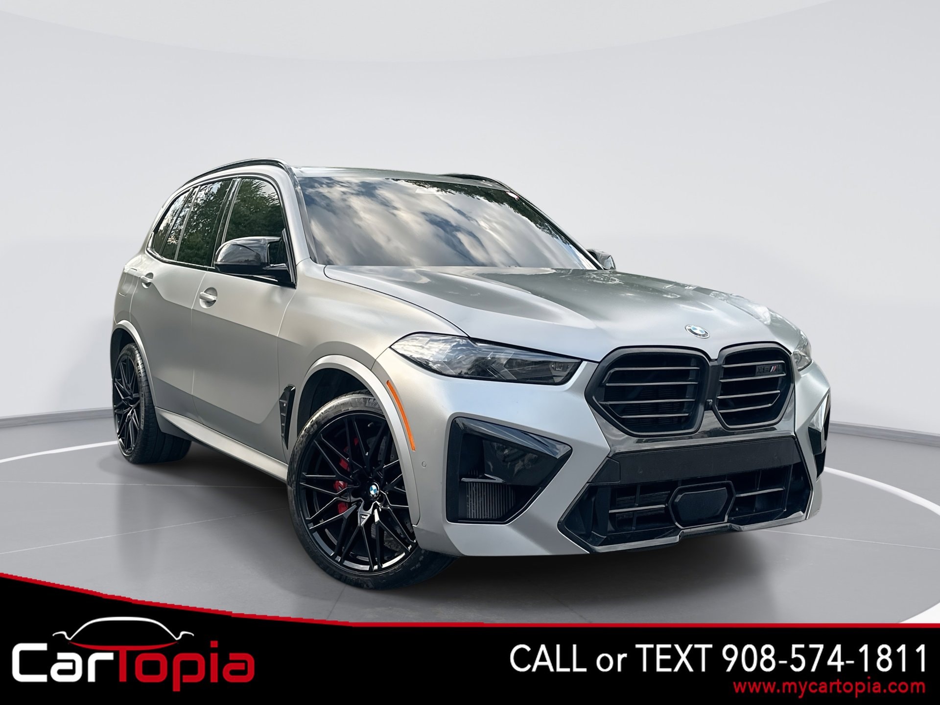 2025 BMW X5 M Competition's photo
