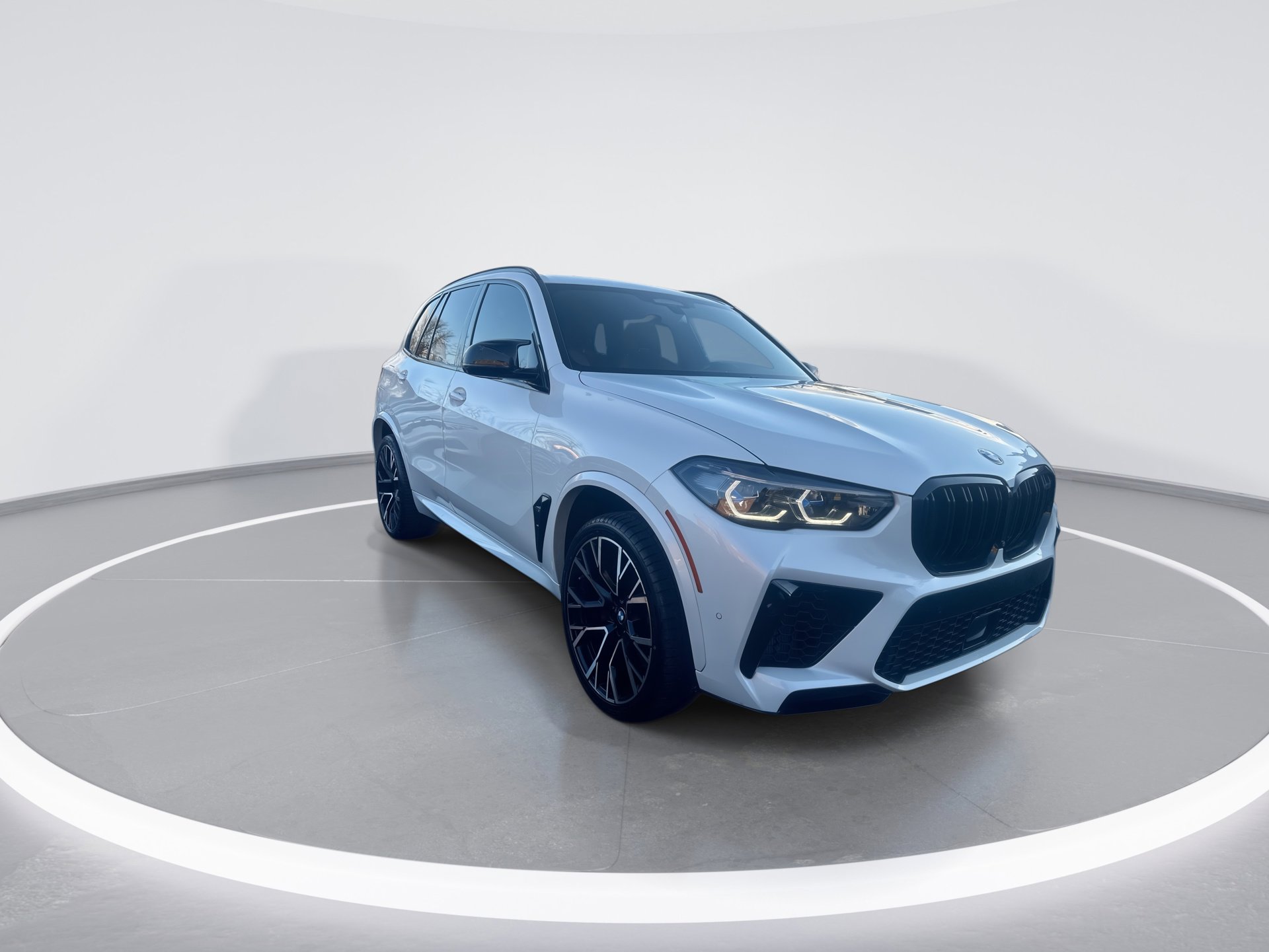 2022 Bmw X5 M photo 2