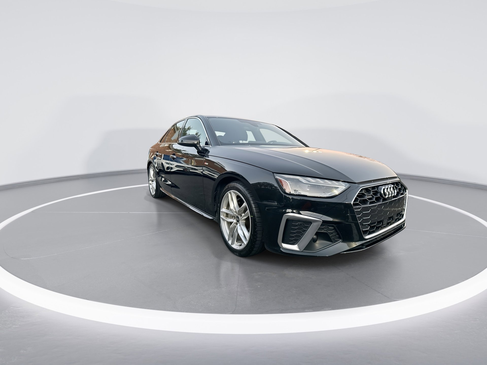 2023 Audi A4 S line Quattro Premium Plus photo 2