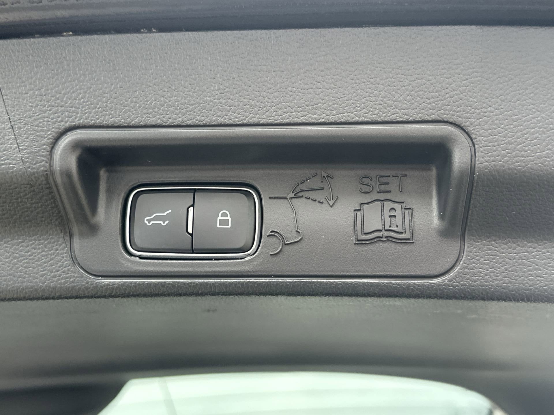 2025 Ford Explorer Active - Photo 26