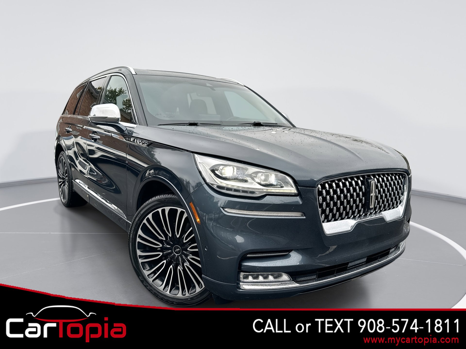 2022 Lincoln Aviator Black Label's photo