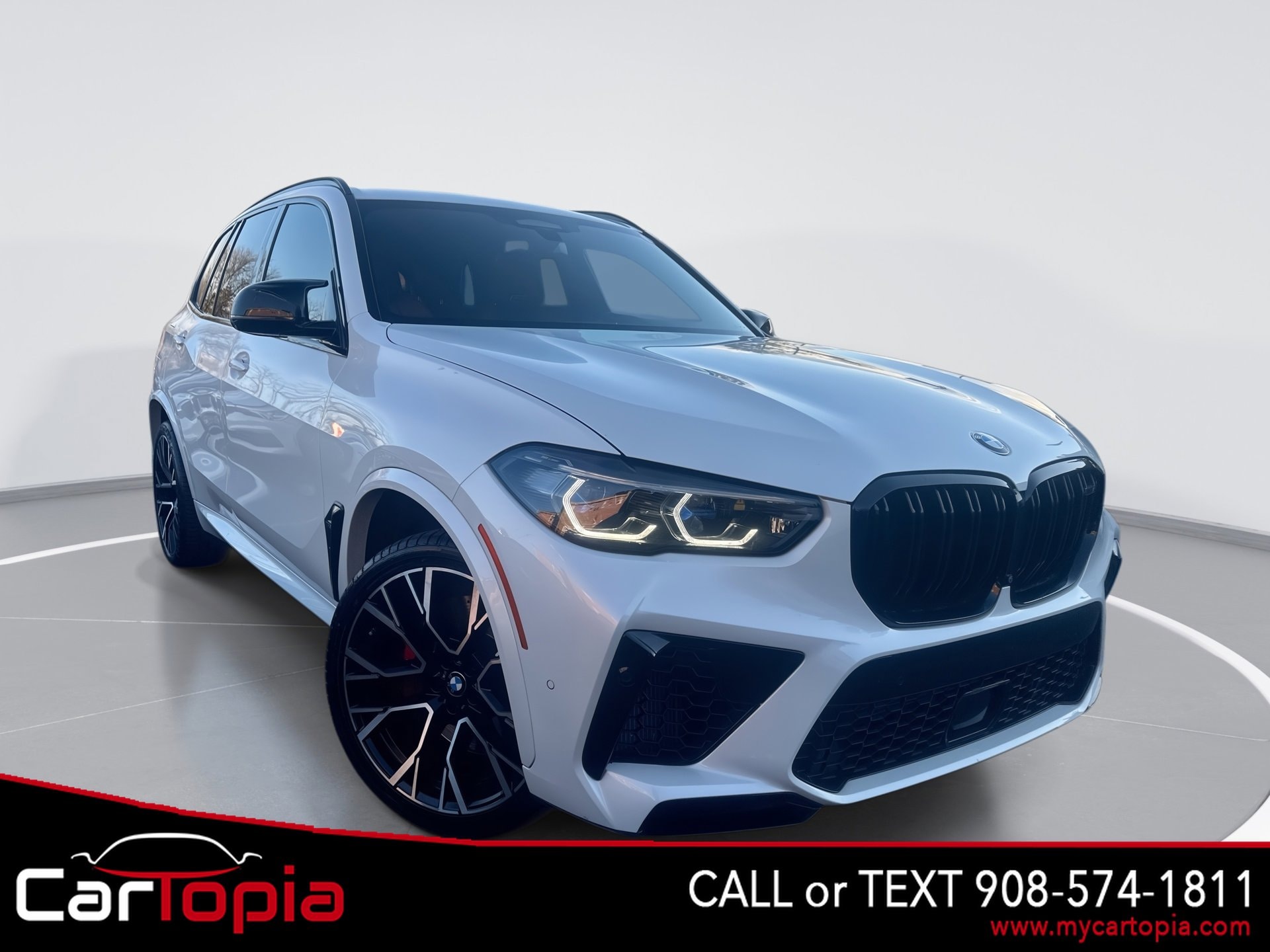 2022 BMW X5 M Base's photo